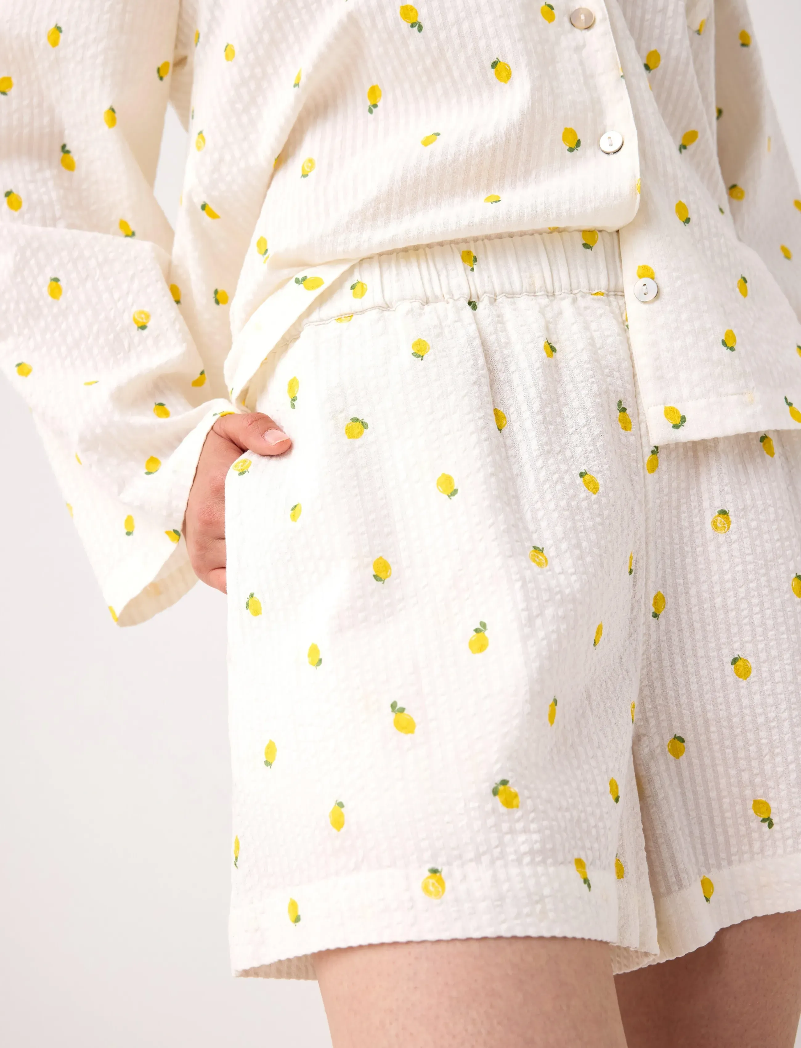 Lindex - Pyjama shorts seersucker - shorts - yellow - 4