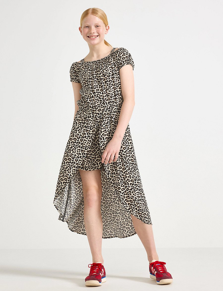 Lindex - Dress high and low with shorts - robes décontractées à manches courtes - light beige - 0