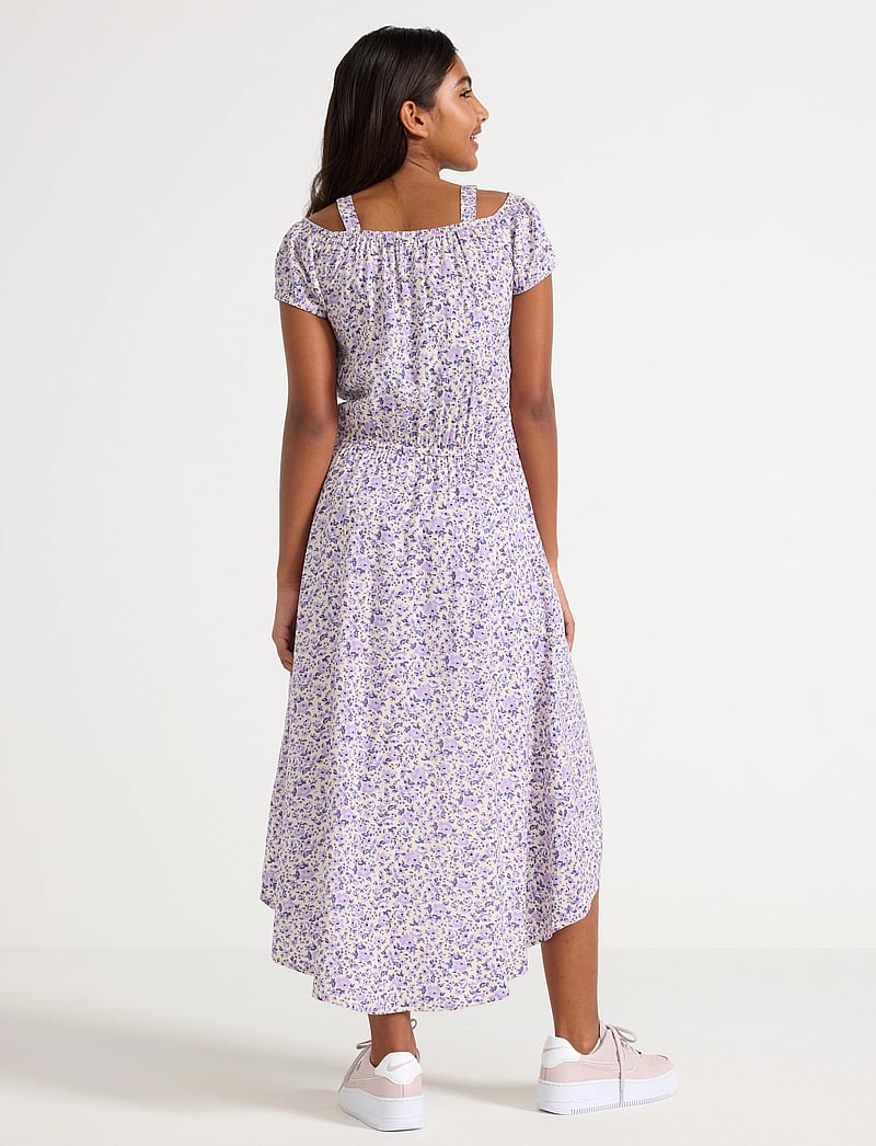 Lindex - Dress high and low with shorts - kurzärmelige freizeitkleider - light lilac - 3