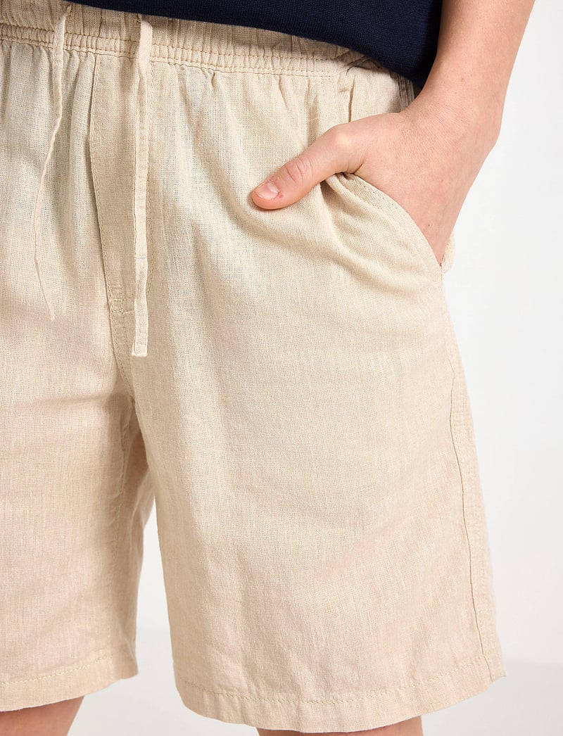 Lindex - Shorts linen blend - casual shorts - beige - 4