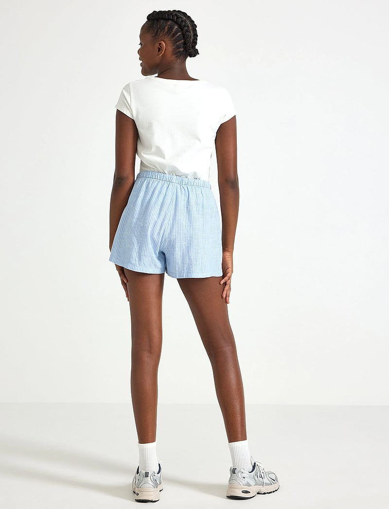 Lindex - Shorts linen blend - casual shorts - light dusty blue - 3
