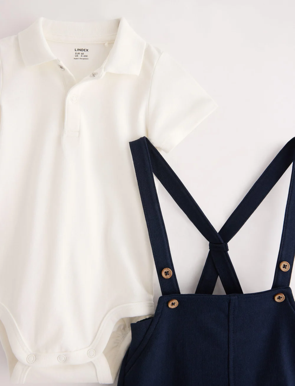 Lindex - Set Body w Dungarees shorts - set med kortärmad t-shirt - light dusty white - 2