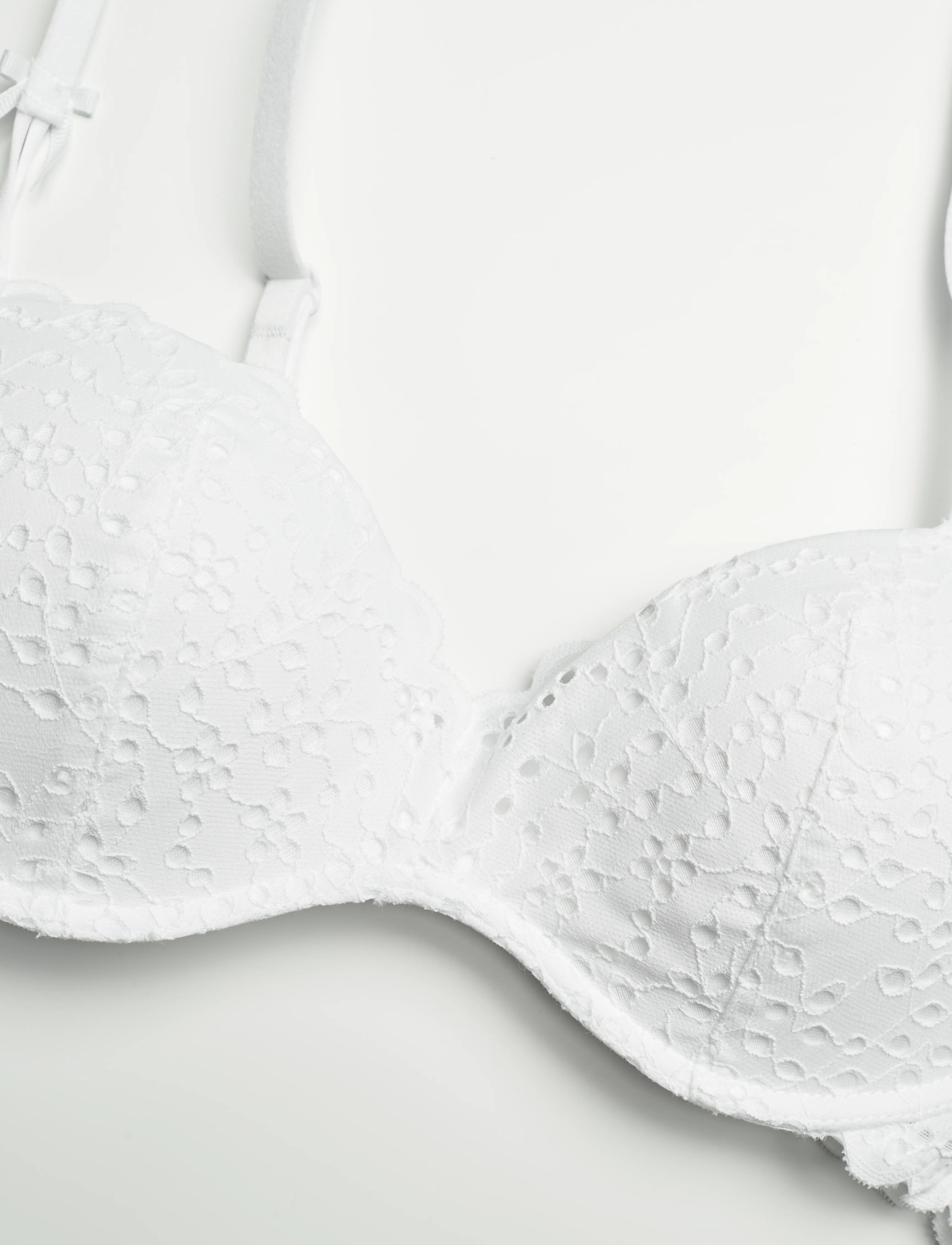 Lindex - Bra Wirefree Push broderie ang - white - 2