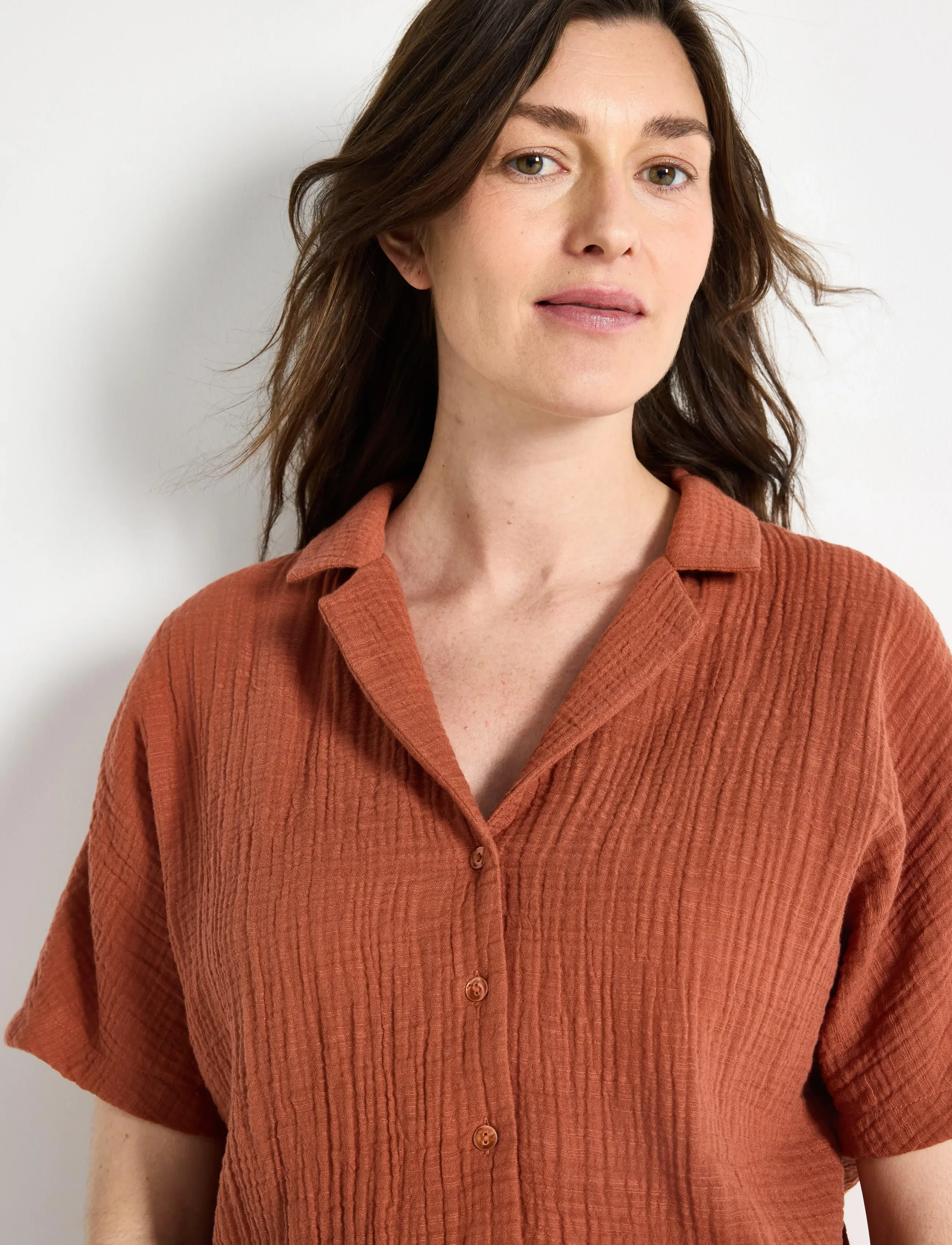 Lindex - MOM crinkled shirt - short-sleeved shirts - dark dusty orange - 4