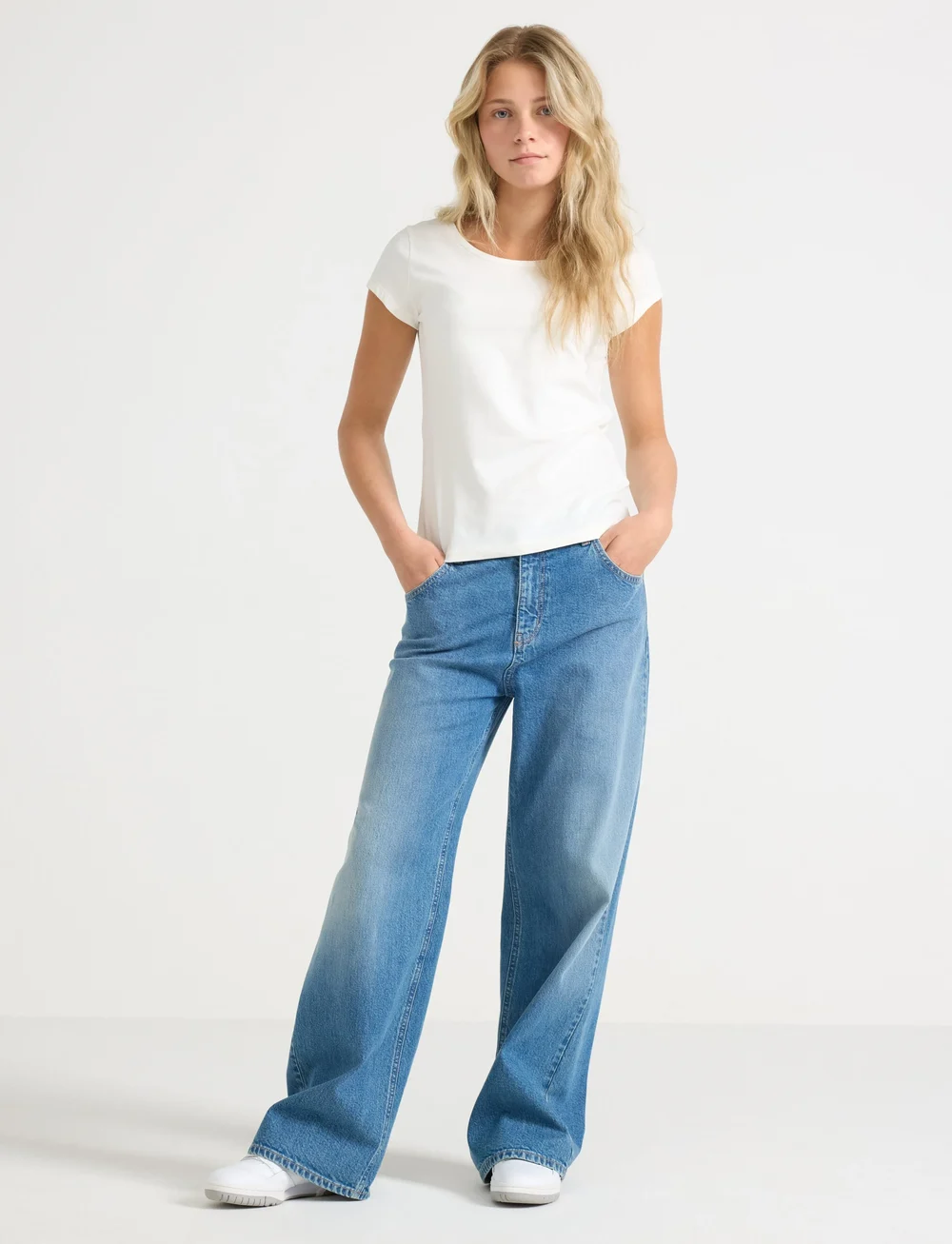 Lindex - Trousers denim Vega blue - hosen mit weitem bein - denim blue - 0