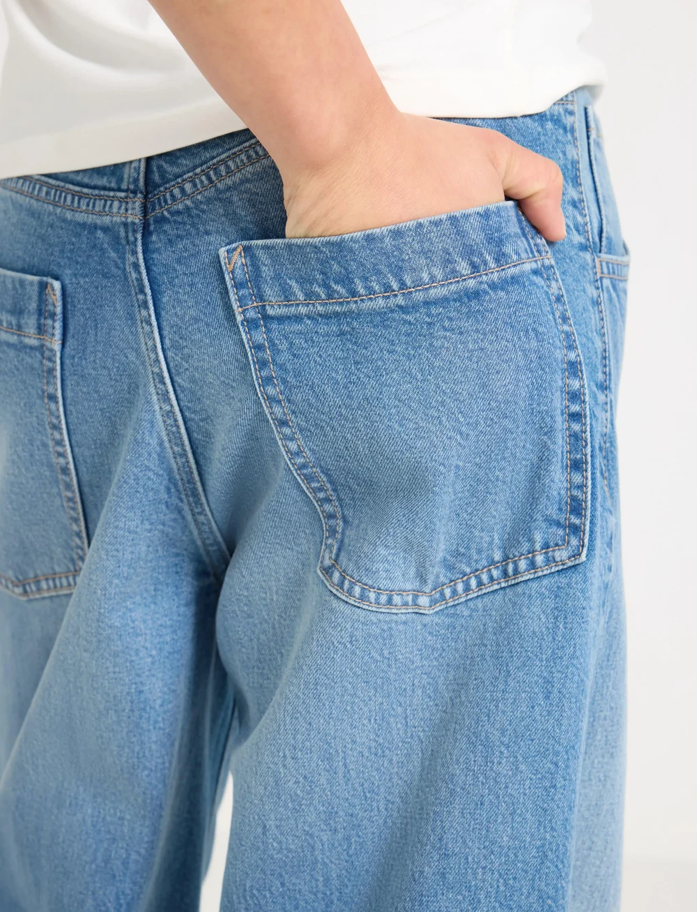 Lindex - Trousers denim Vega blue - hosen mit weitem bein - denim blue - 4