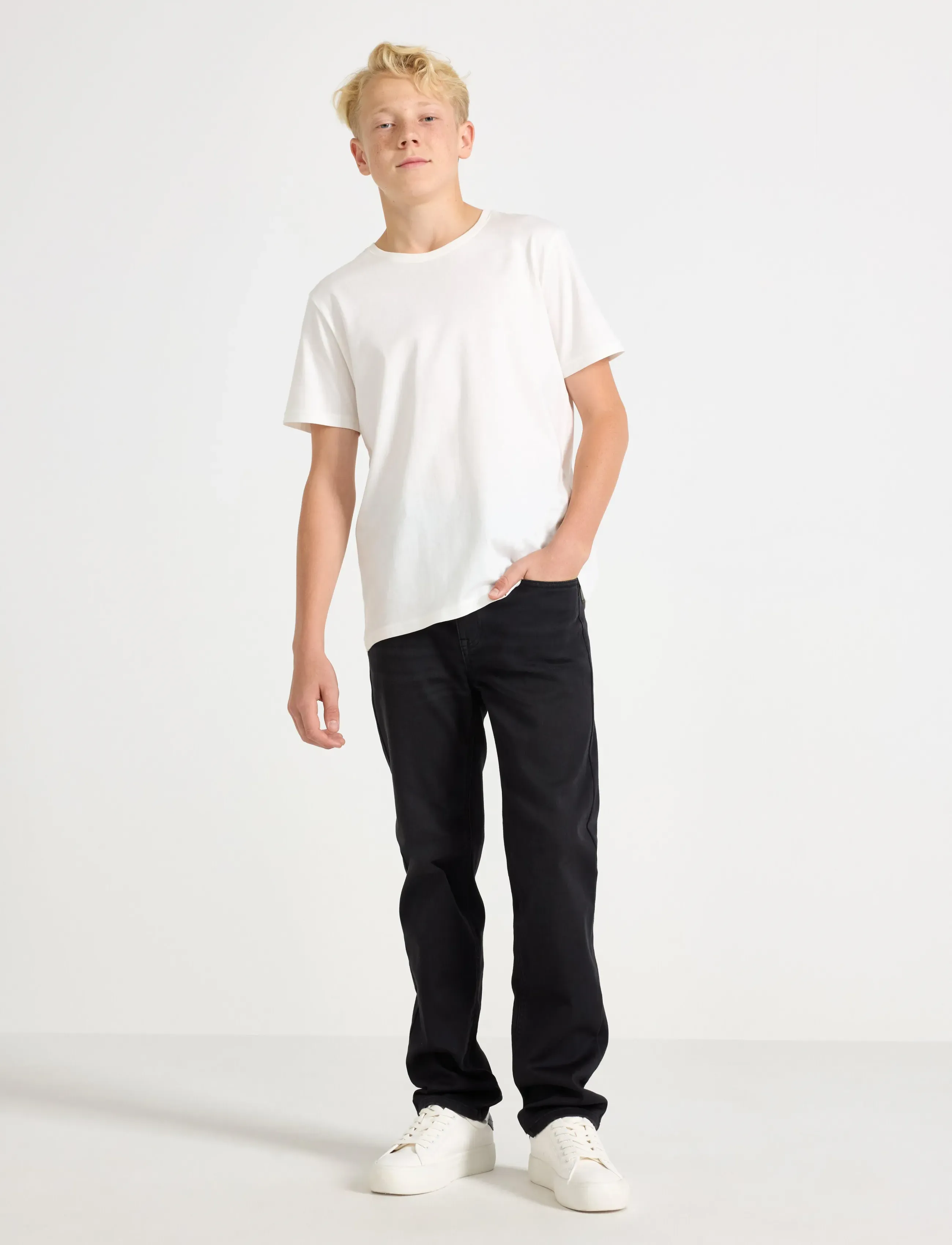 Lindex STAFFAN Straight leg jeans with brushed inside - Regular jeans - BLACK / black