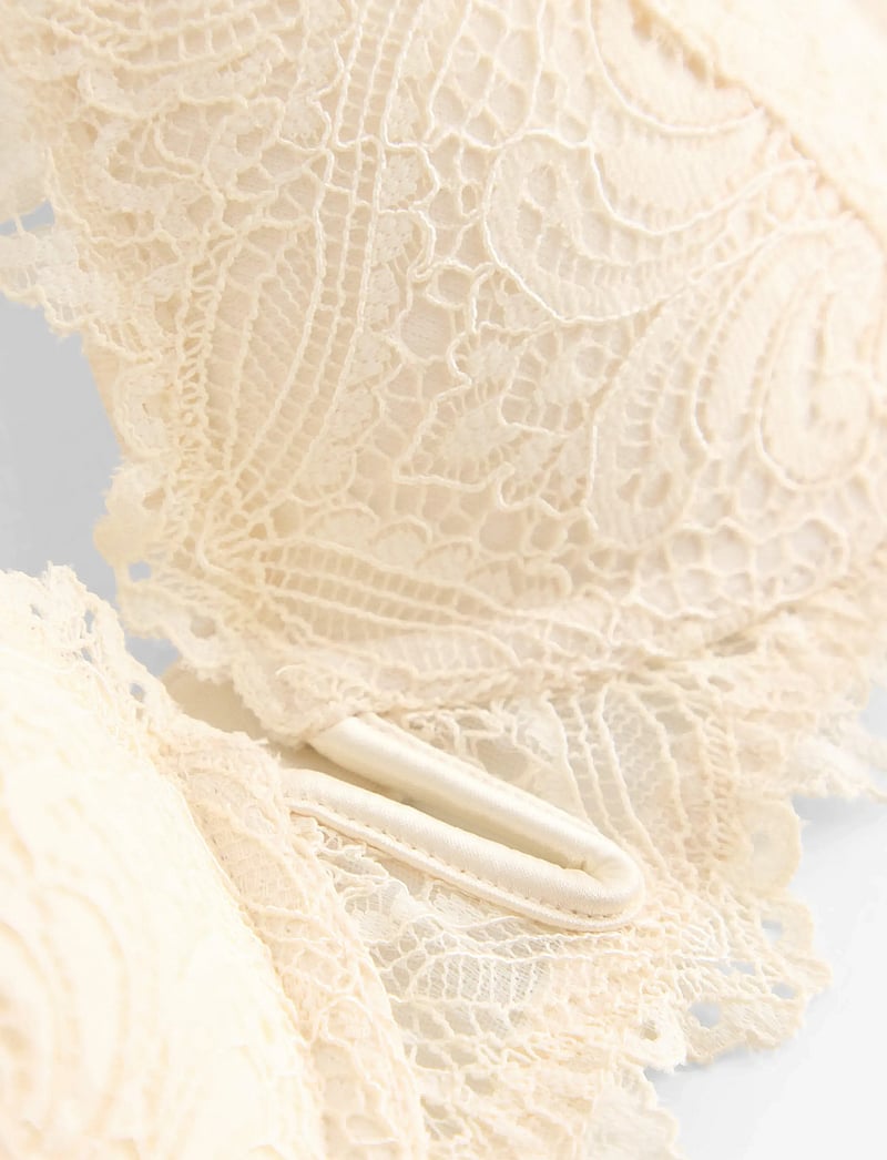 Lindex - ella m – Tulip t-shirt bra in lace - t-shirt bh'er - dusty white - 5