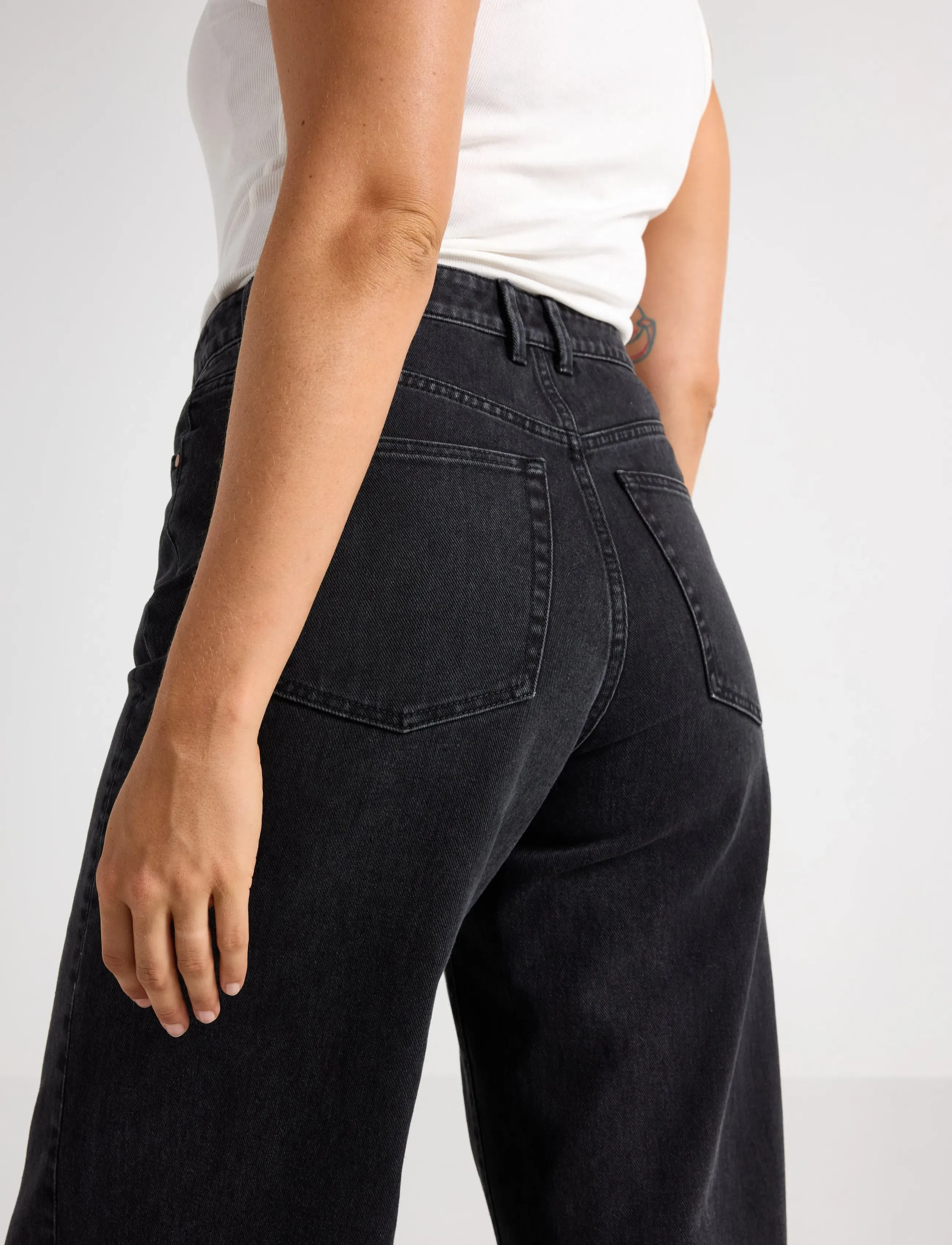 Lindex - WIDE Jackie jeans with extra wide leg - vida jeans - black denim - 4