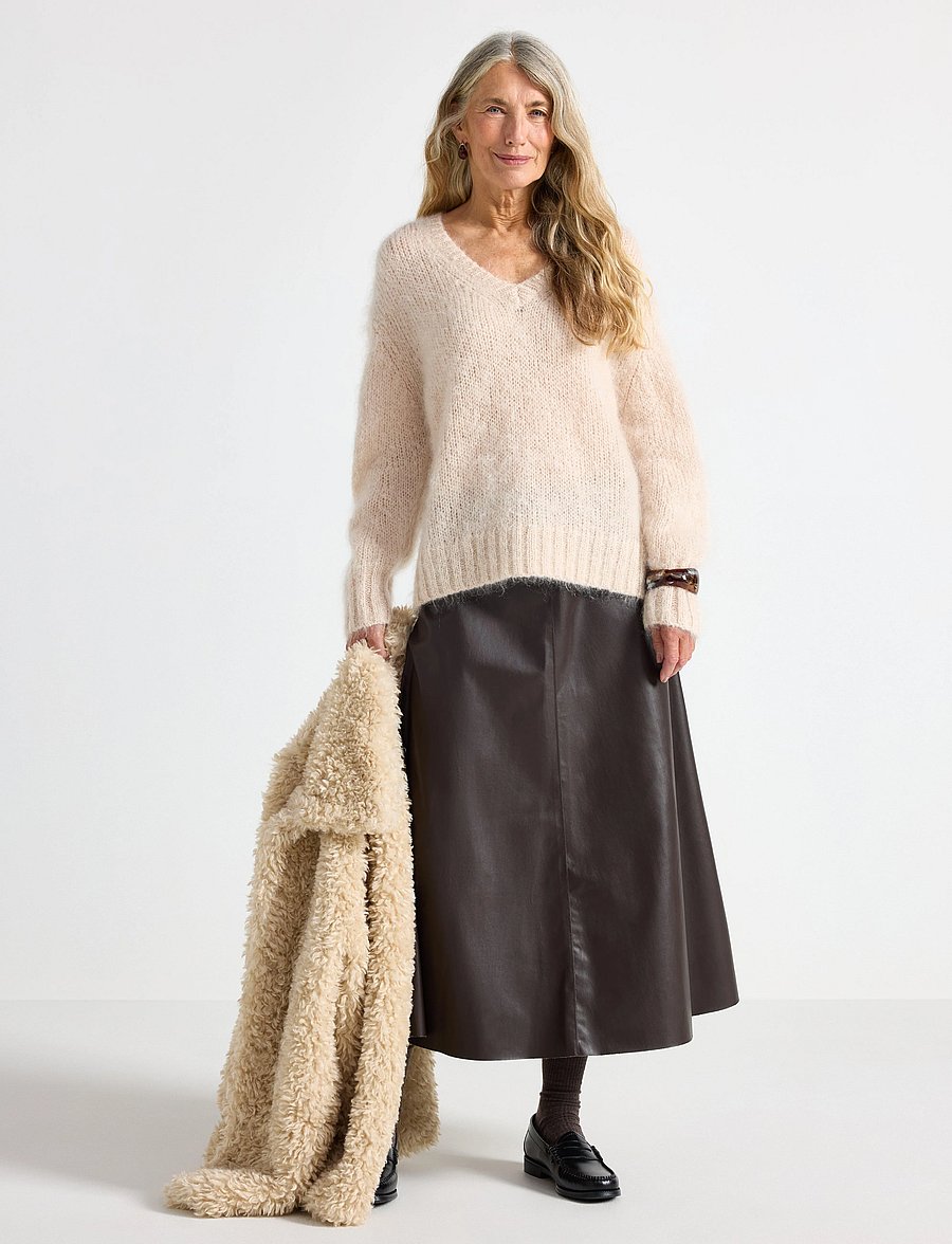 Lindex - Utsvängd midikjol i läderimitation - midi nederdele - dark brown - 0