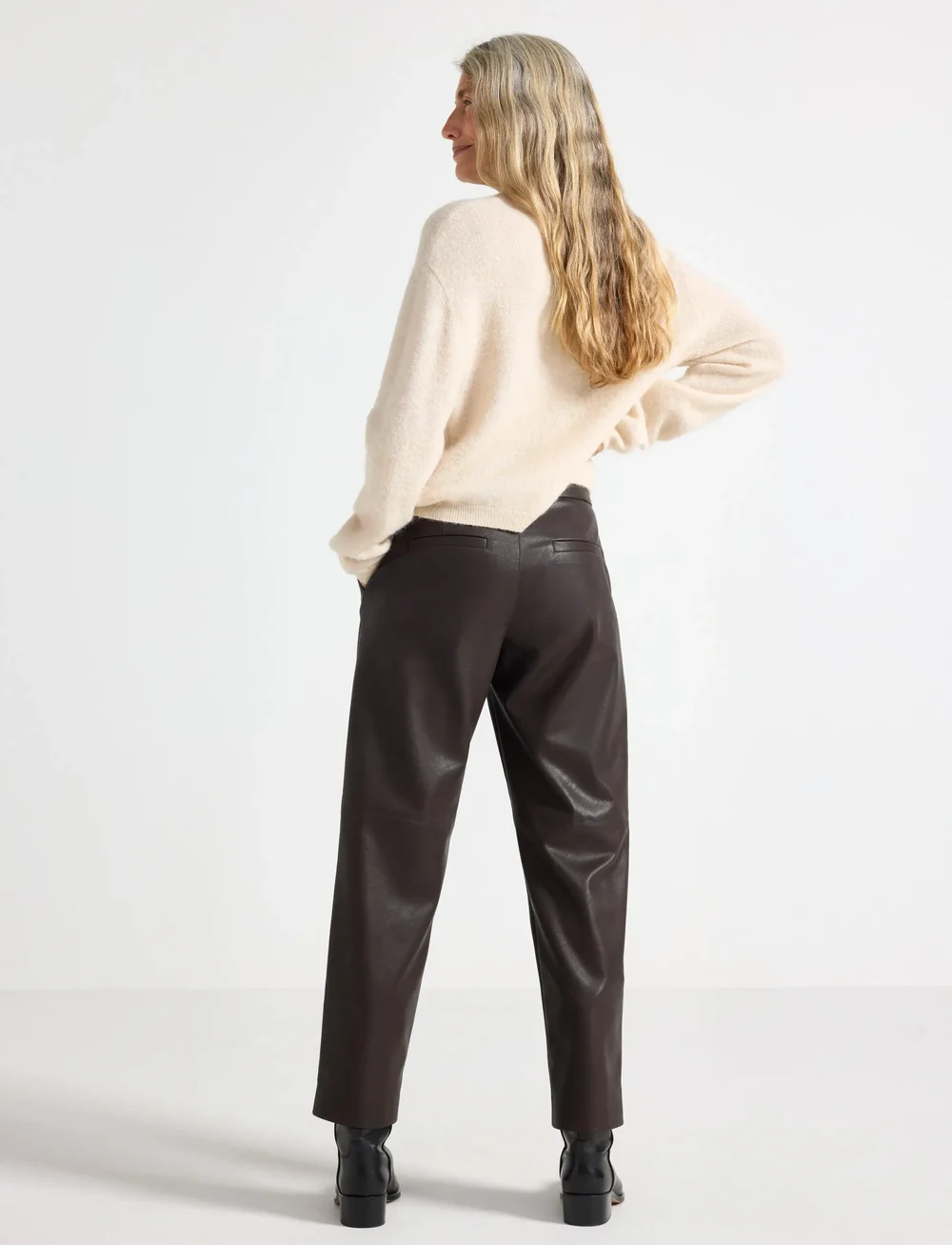 Lindex - Trousers Beth PU - skinnbyxor - dark brown - 3