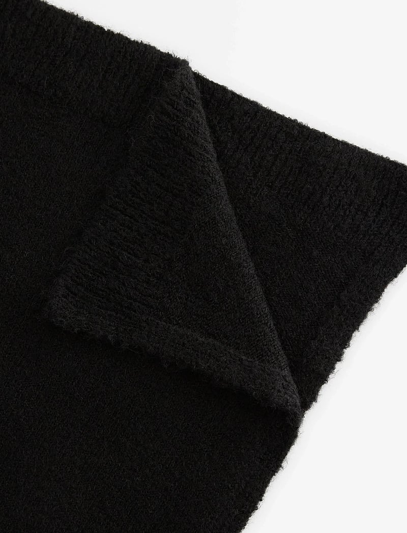 Lindex - Scarf knitted Petra - halstørklæder - black - 2