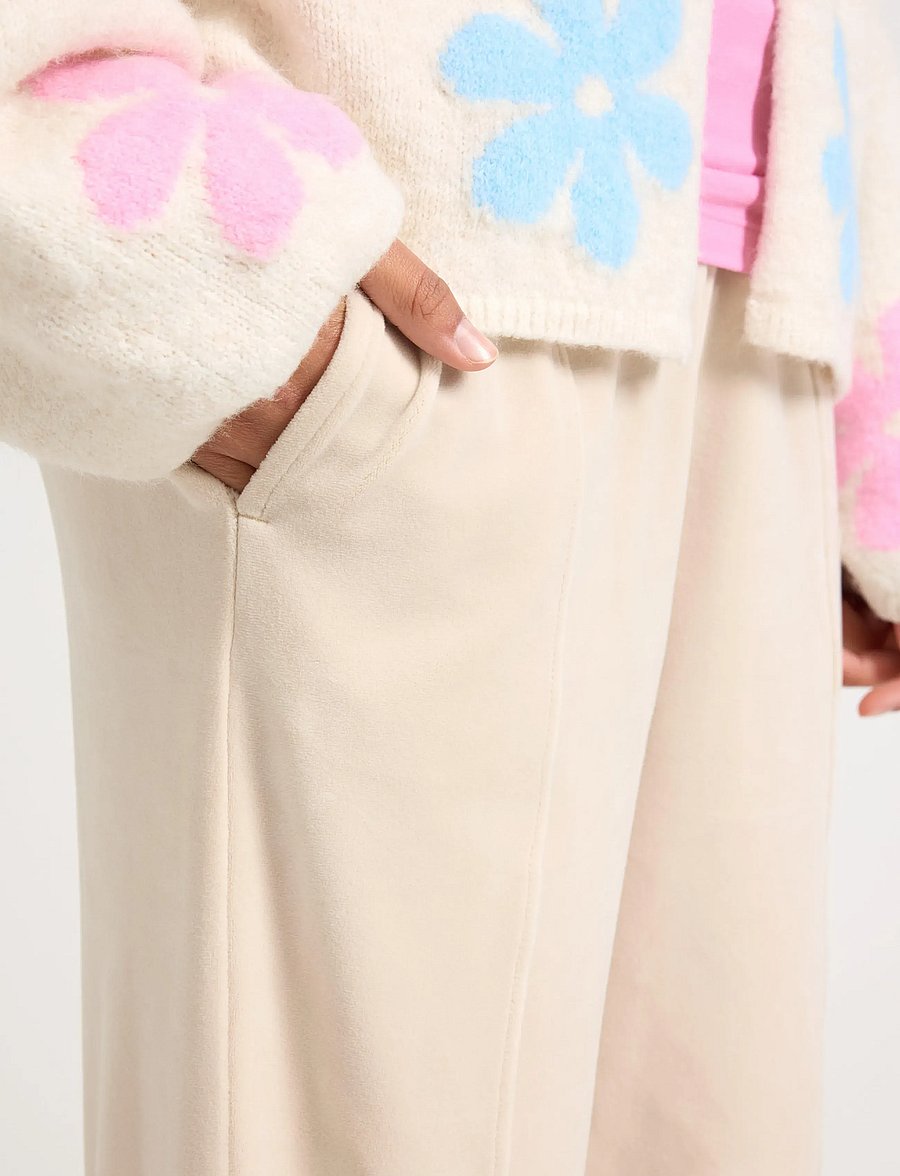 Lindex - Wide trousers in velour - jogginghosen - light dusty beige - 5