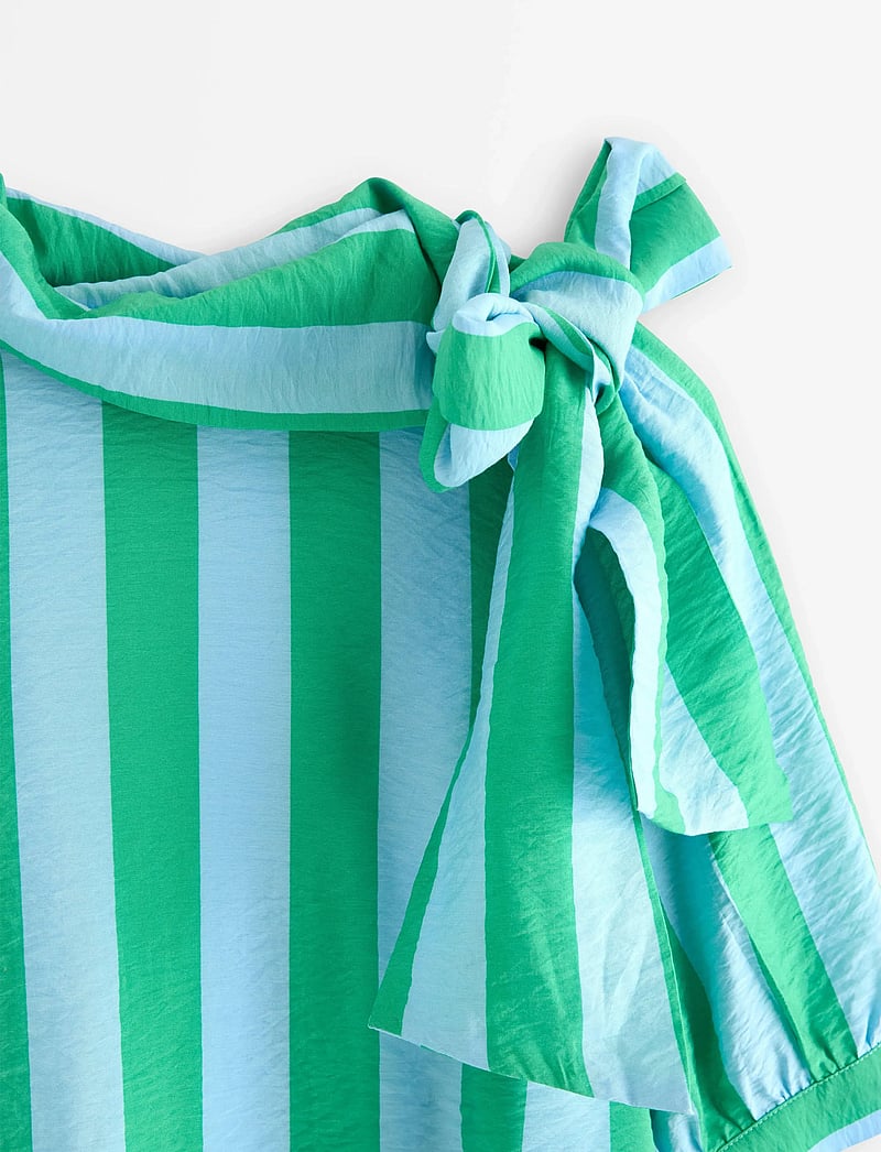 Lindex - Blouse Darcy - blouses à manches courtes - strong green - 5