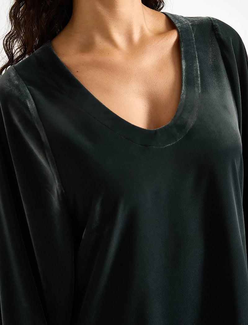 Lindex - Dress Mini velvet - minikleidid - dark green - 4