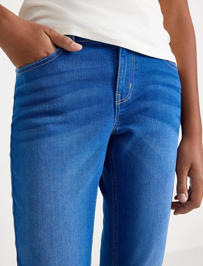 Lindex - FREJA Flared leg jeans - hosen mit weitem bein - bright blue - 4