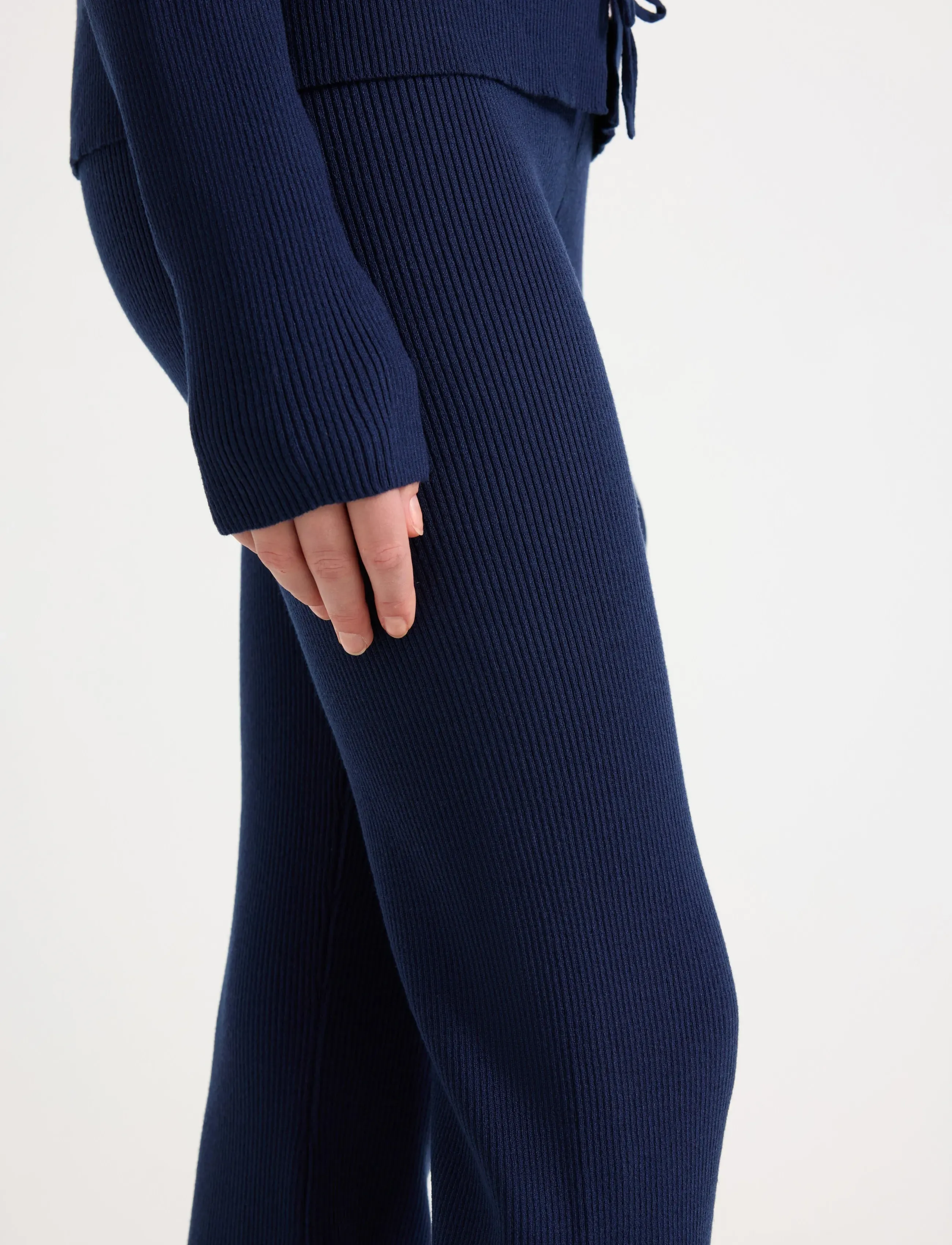 Lindex - Trousers knitted rib - byxor - dark blue - 4