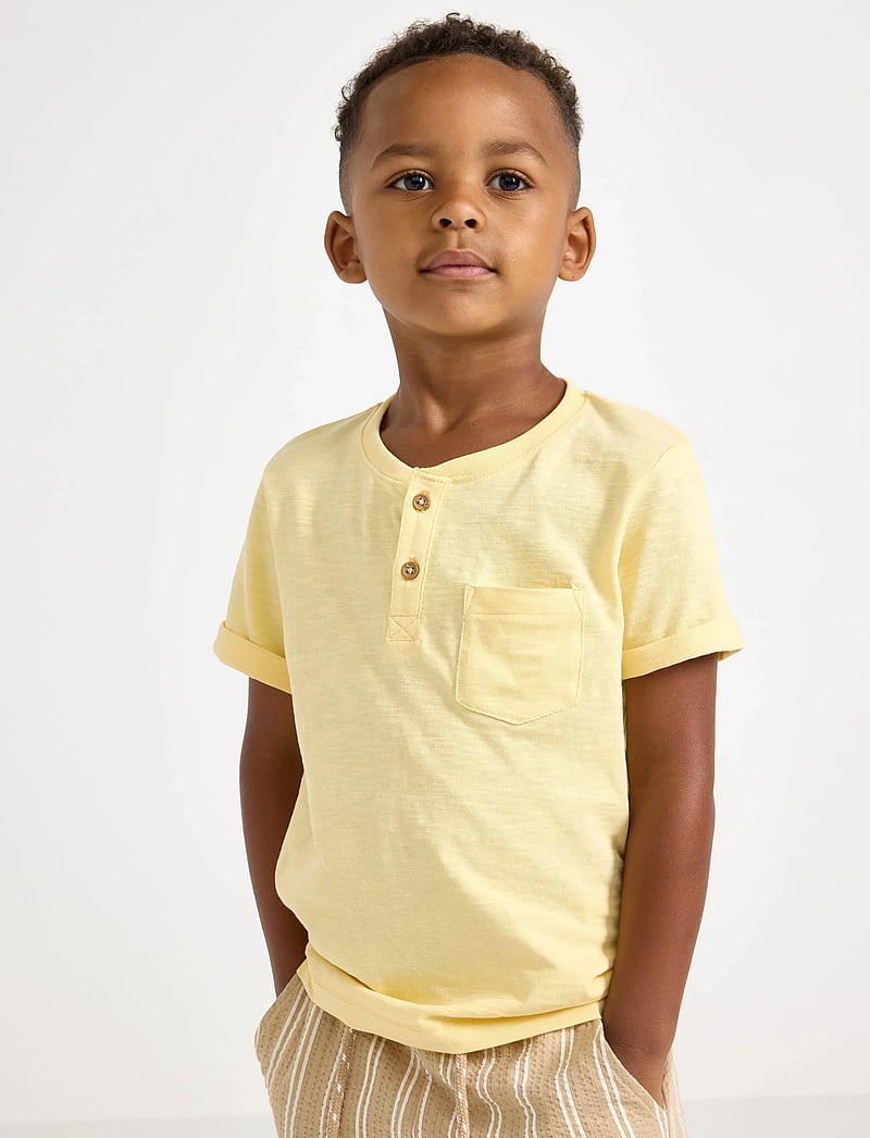 Lindex - Top in slub jersey - kortærmede t-shirts - light yellow - 0