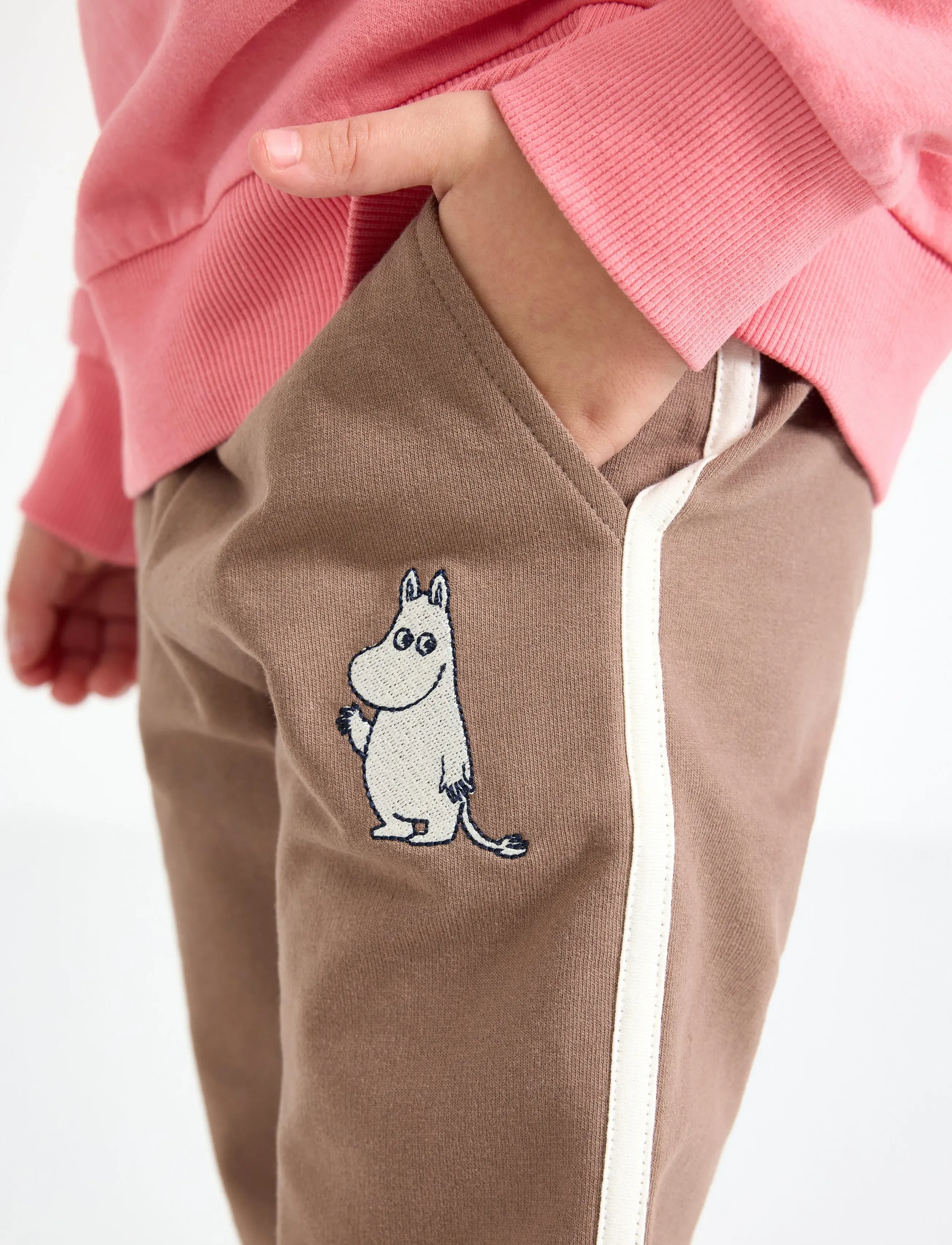 Lindex - Trousers Moomin side stripe - jogginghosen - dark khaki - 4