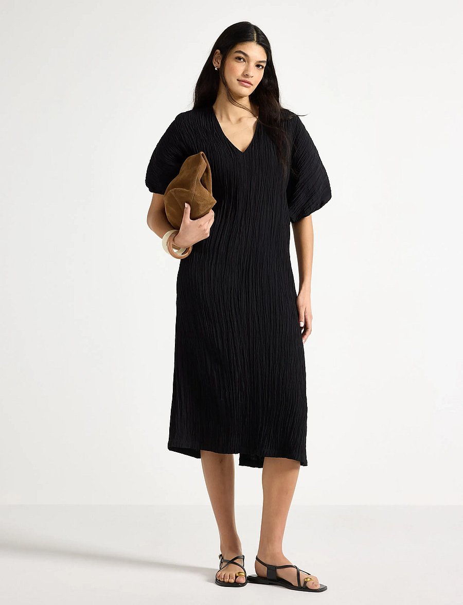 Lindex - Crinkled midi dress - midiklänningar - black - 0