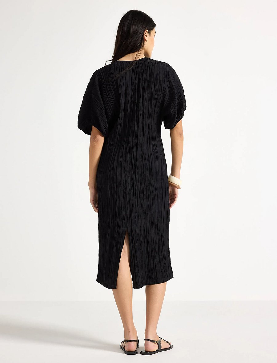 Lindex - Crinkled midi dress - midiklänningar - black - 3