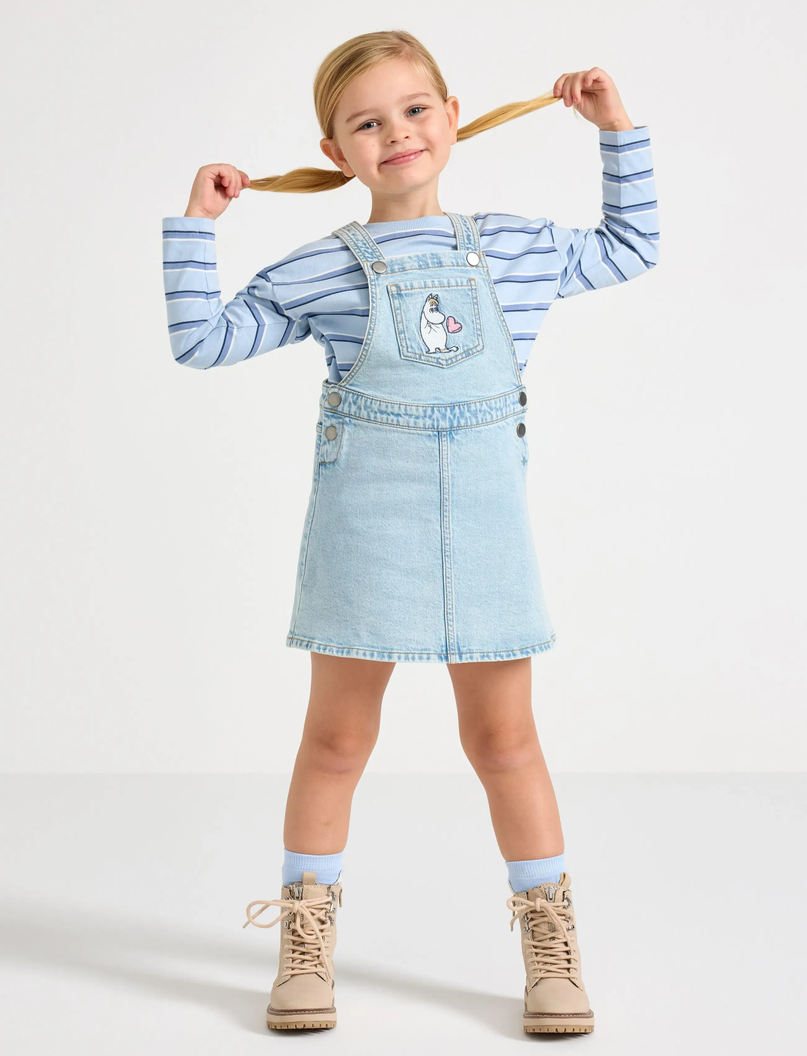 Lindex Dress bib Mumin denim - Kleider - DENIM / blue