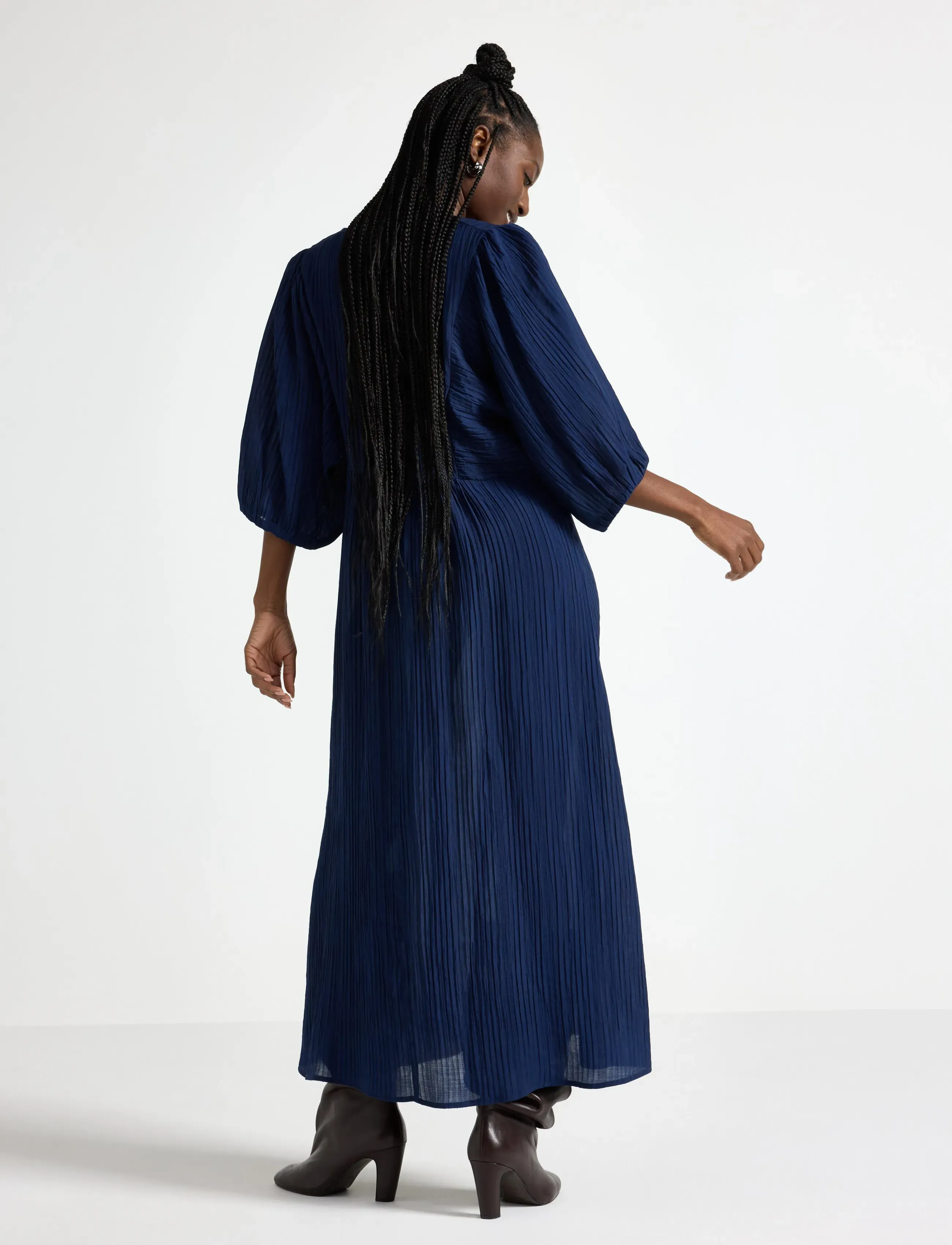 Lindex - Crinkled midi dress - midi kjoler - dark blue - 3
