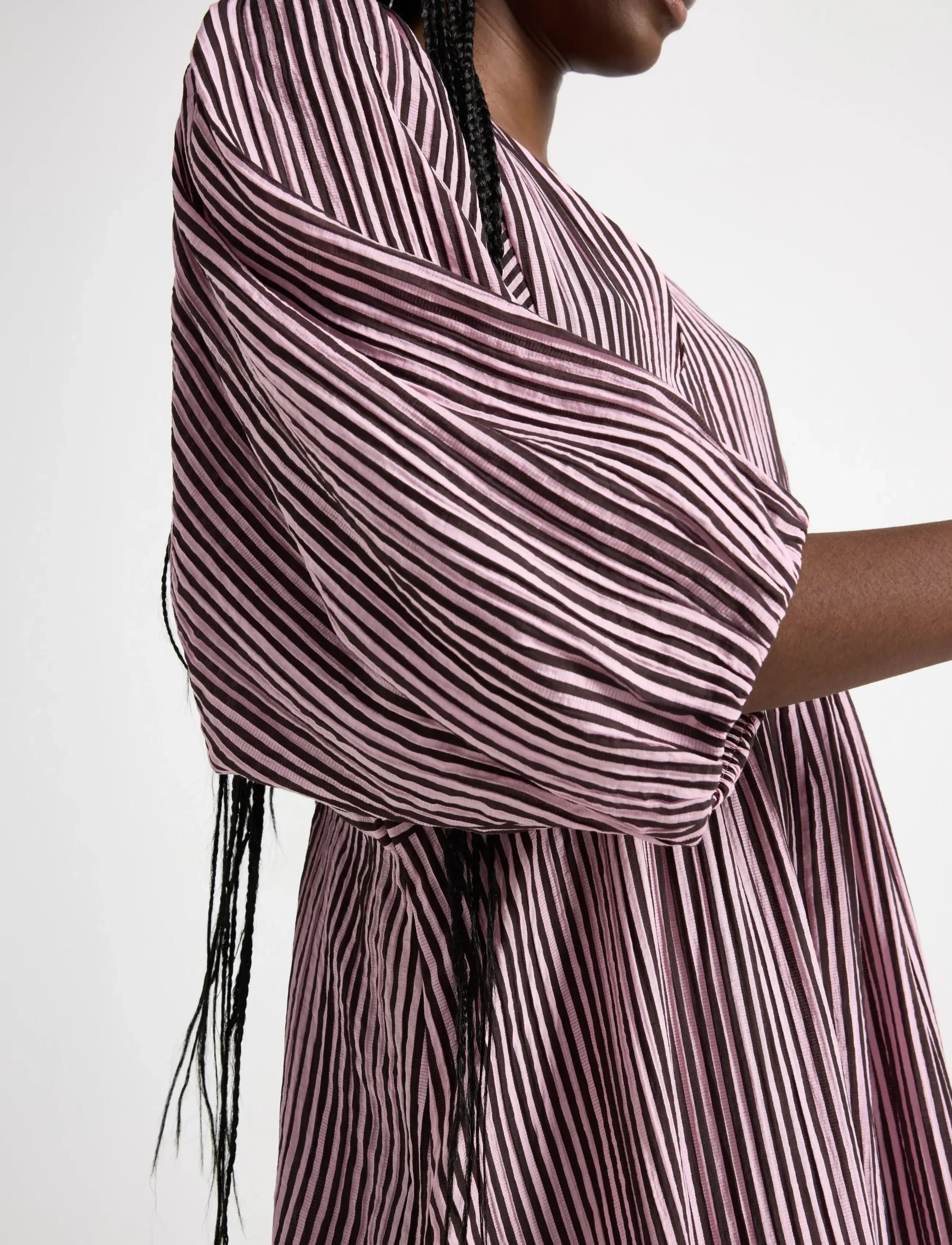 Lindex - Crinkled midi dress - midikleider - light dusty pink - 4