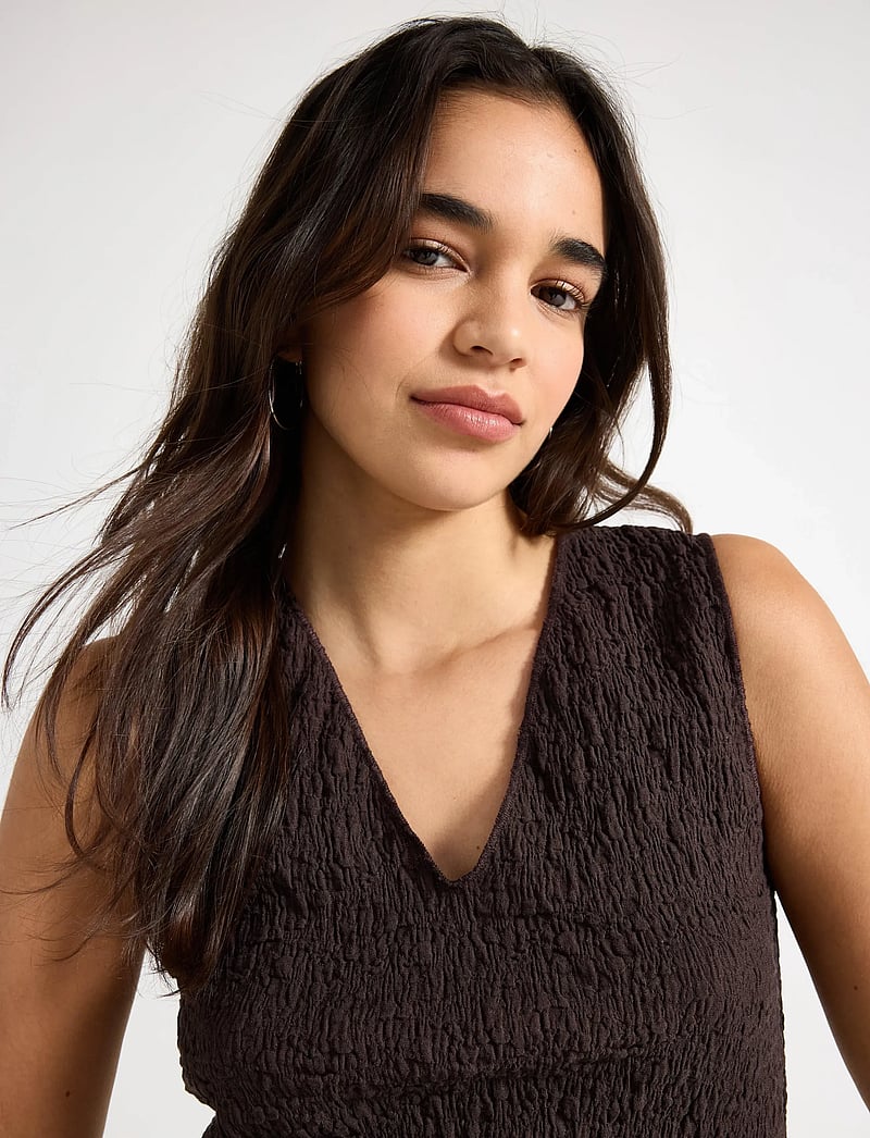 Lindex - Sleeveless top - Ärmellose tops - dark brown - 4