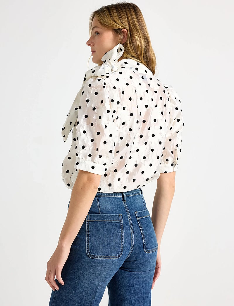 Lindex - Blouse Darcy Jacquard - kortärmade blusar - off white - 3