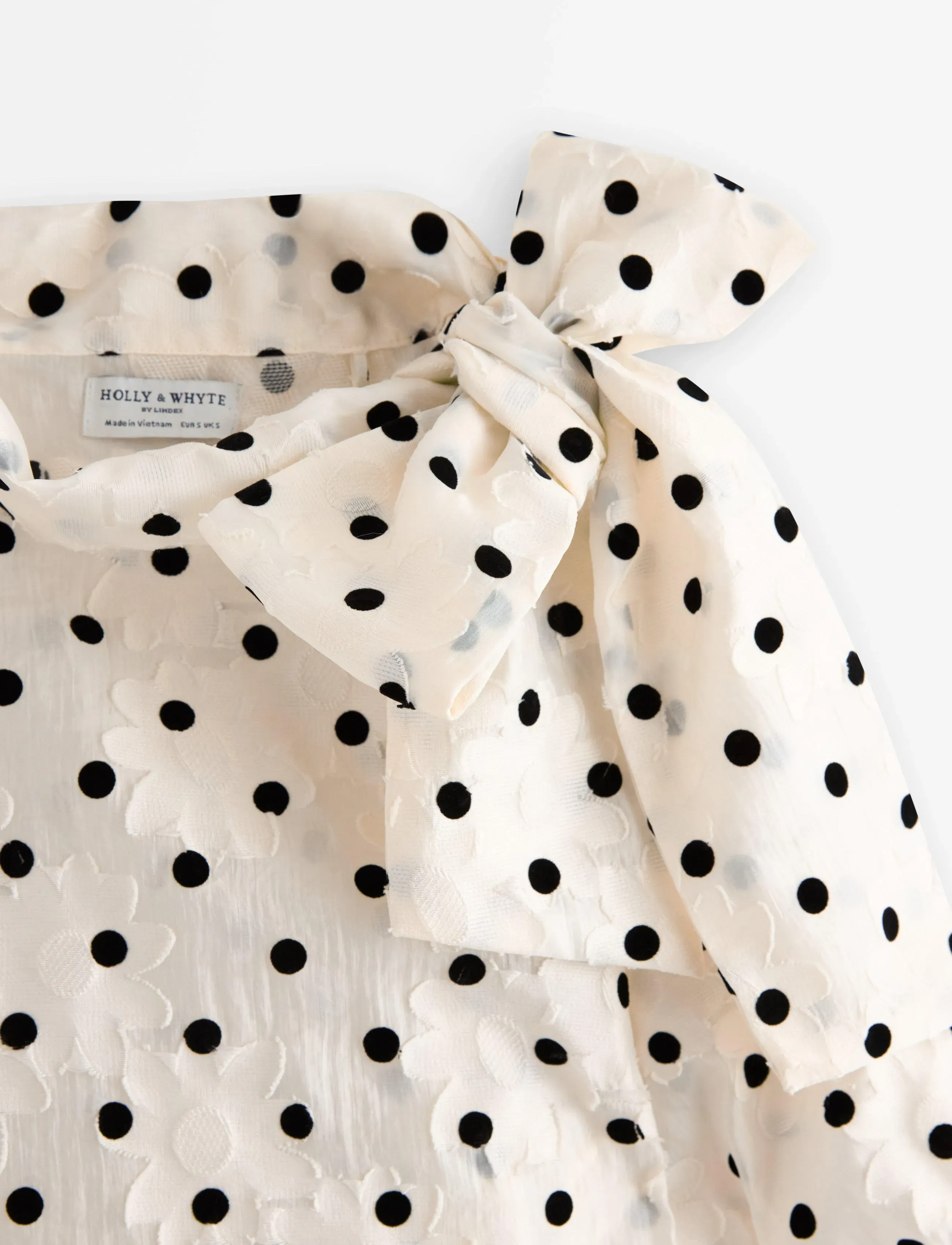 Lindex - Blouse with tie band at the neck - kurzämlige blusen - off white - 5