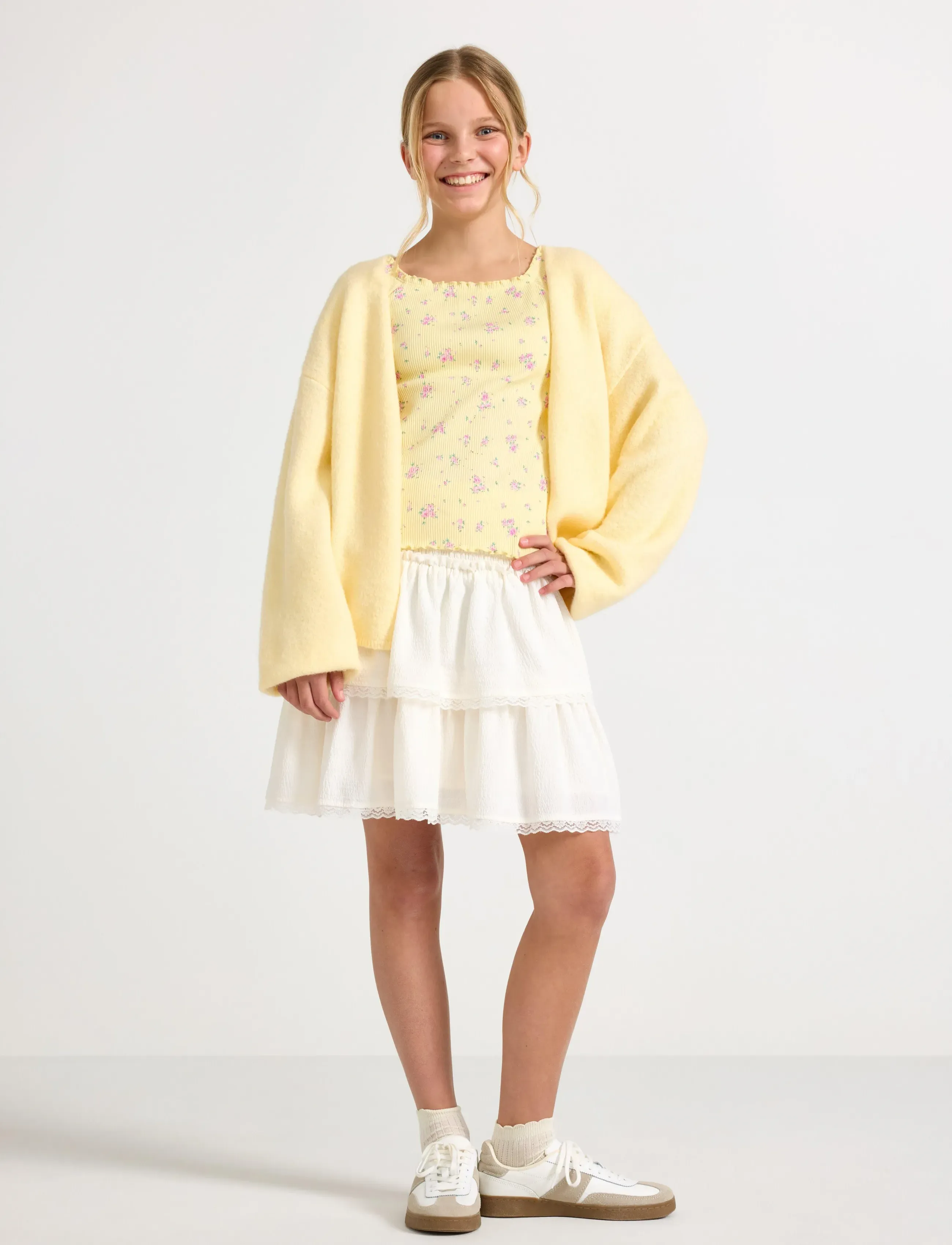 Lindex Skirt With Flounces, 158/164, Röcke, Creme - Short Kinder