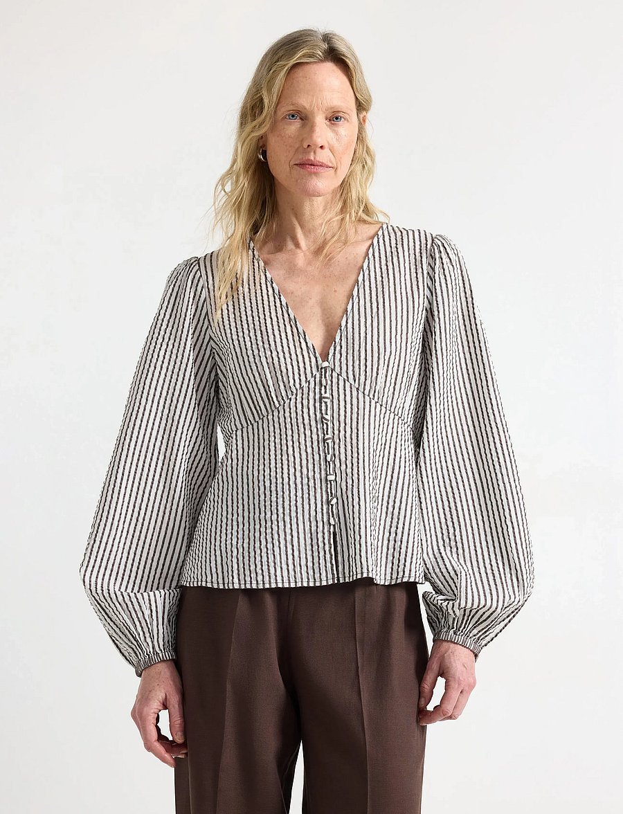 Lindex - Blouse in seersucker - langärmelige blusen - dark dusty brown - 0