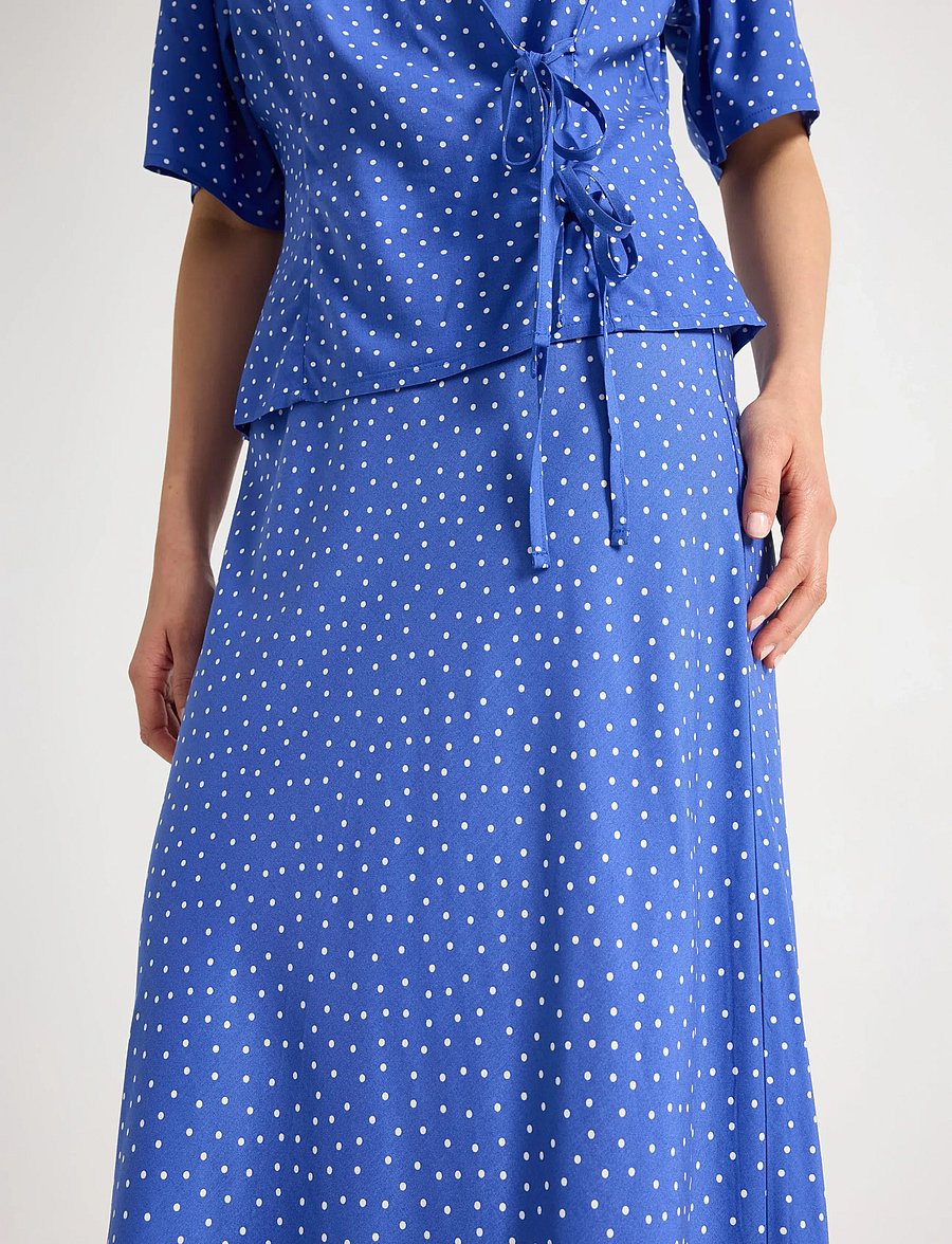 Lindex - Maxi skirt - maxi röcke - strong blue - 4