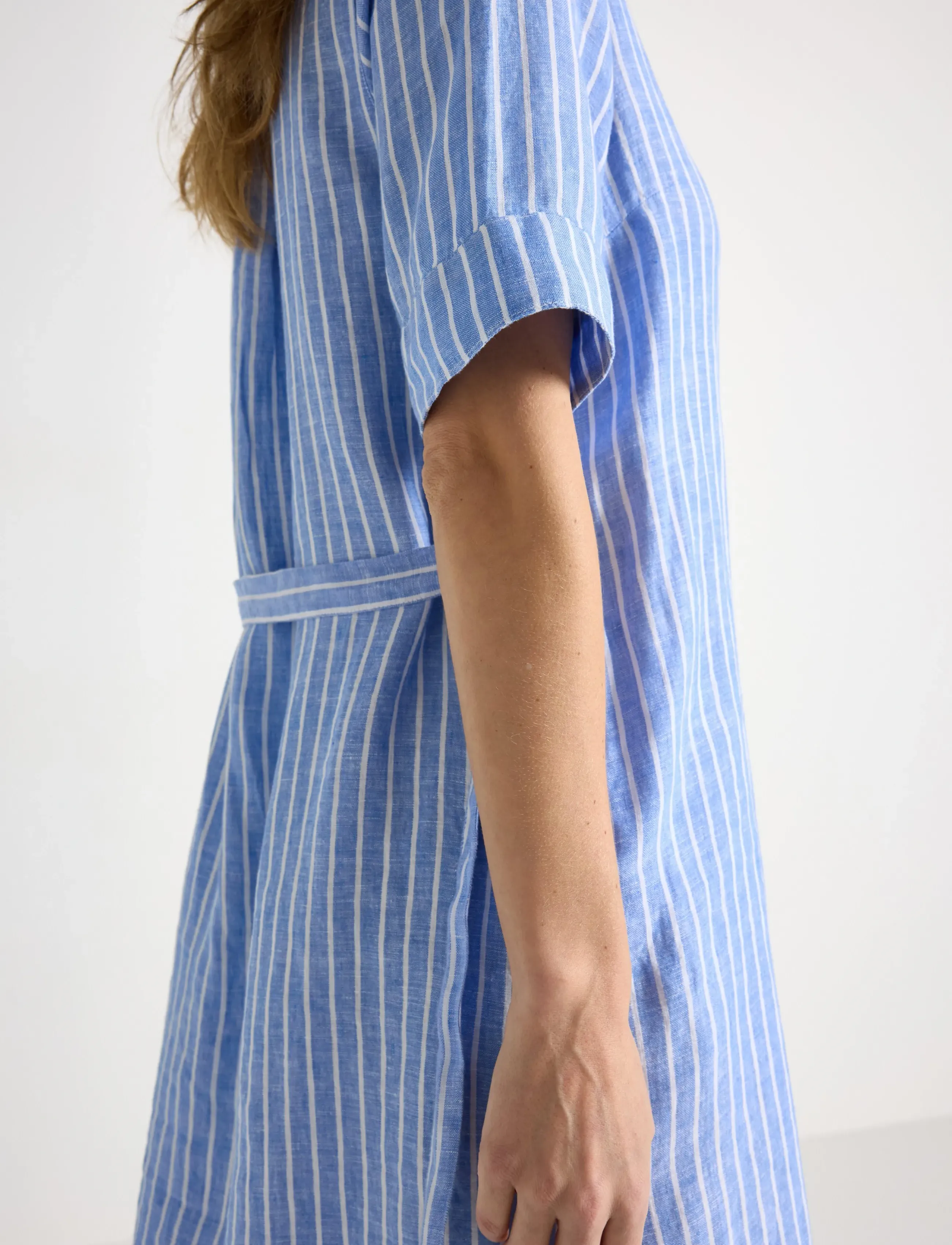 Lindex - Midi shirt dress in linen - skjortekjoler - light dusty blue - 4