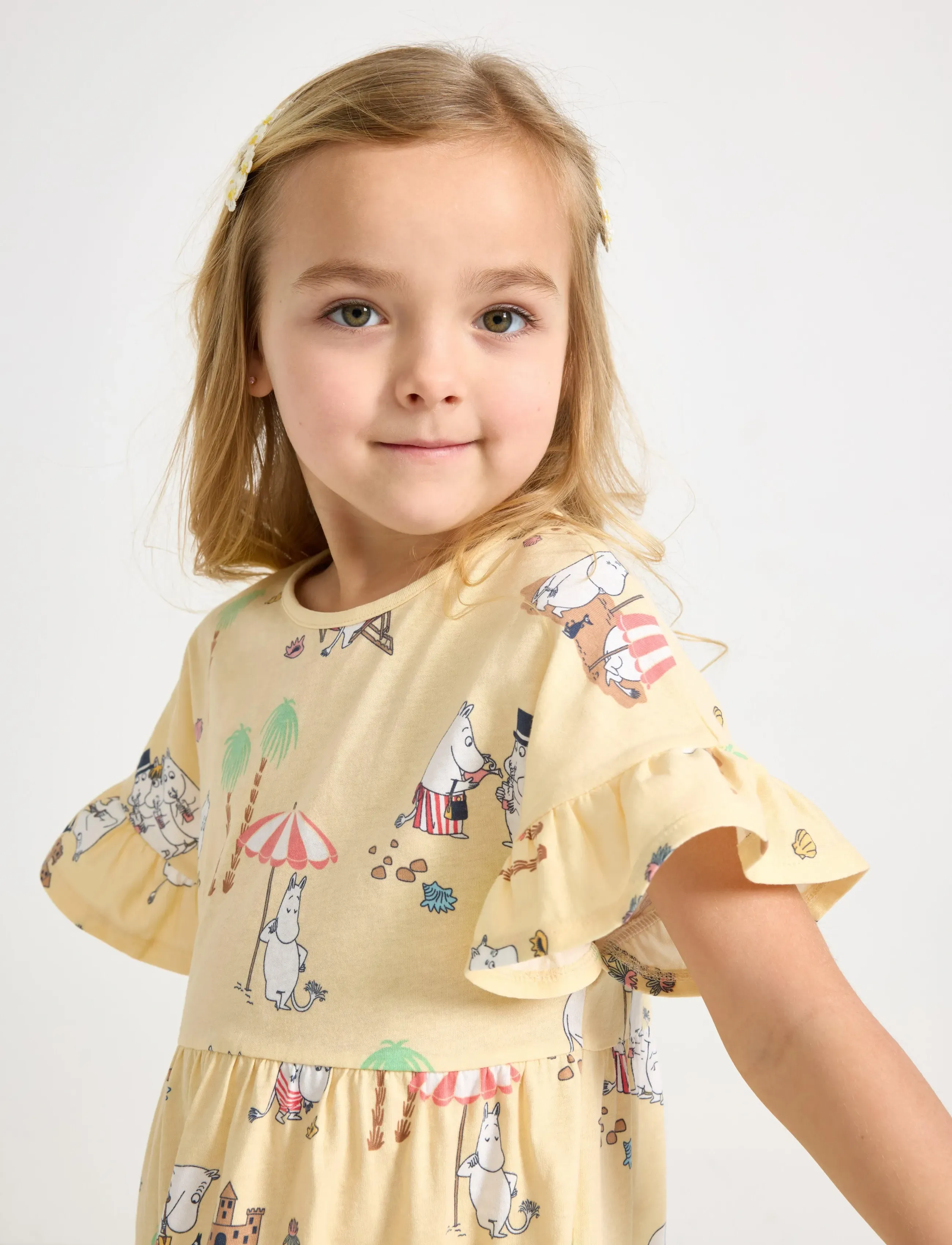 Lindex - Moomin dress with short sleeves - kortærmede hverdagskjoler - light dusty yellow - 4