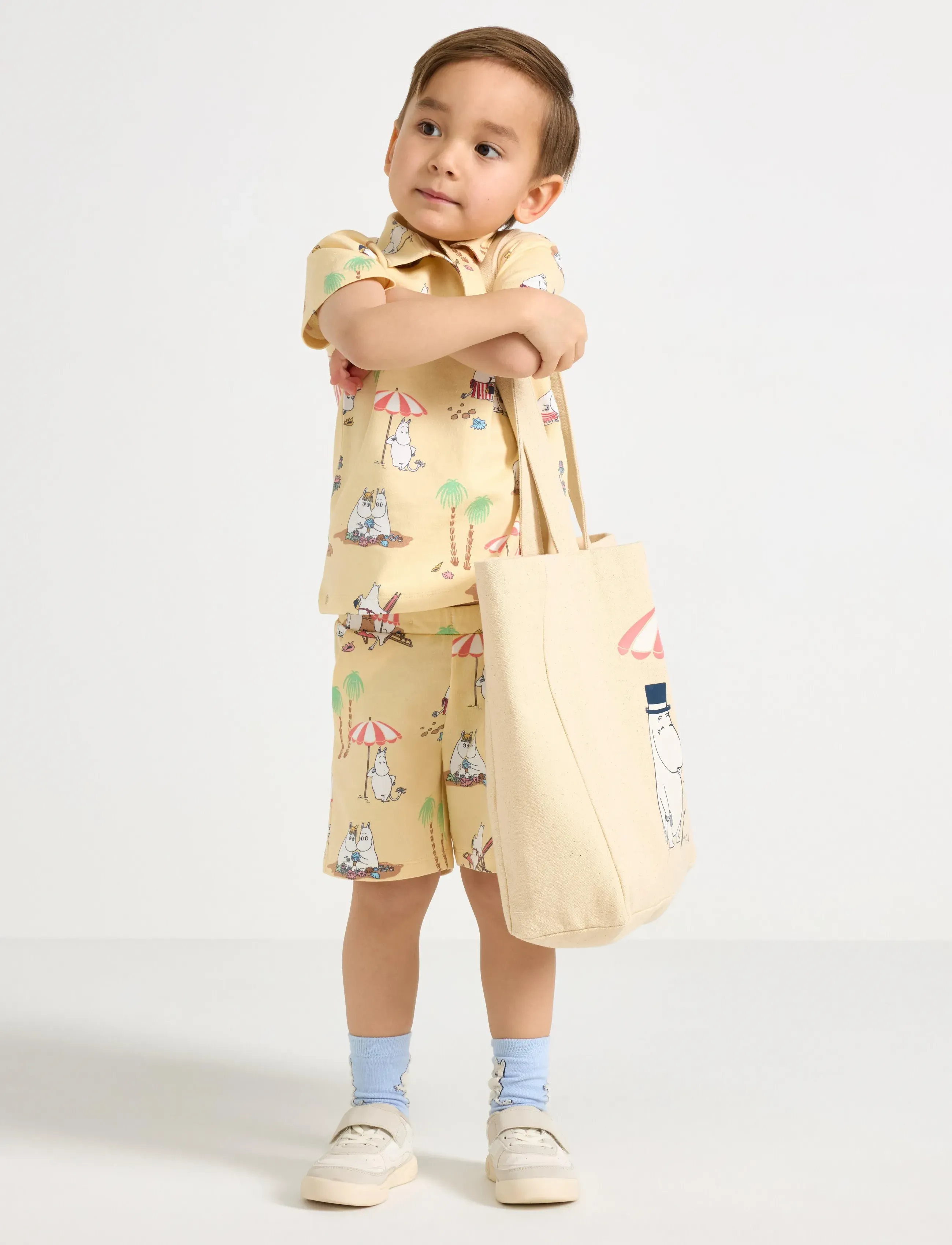 Lindex Set Top And Sweat Shorts, 92, Sets, Gelb - Sets With Short-sleeved T-shirt, Kinder
