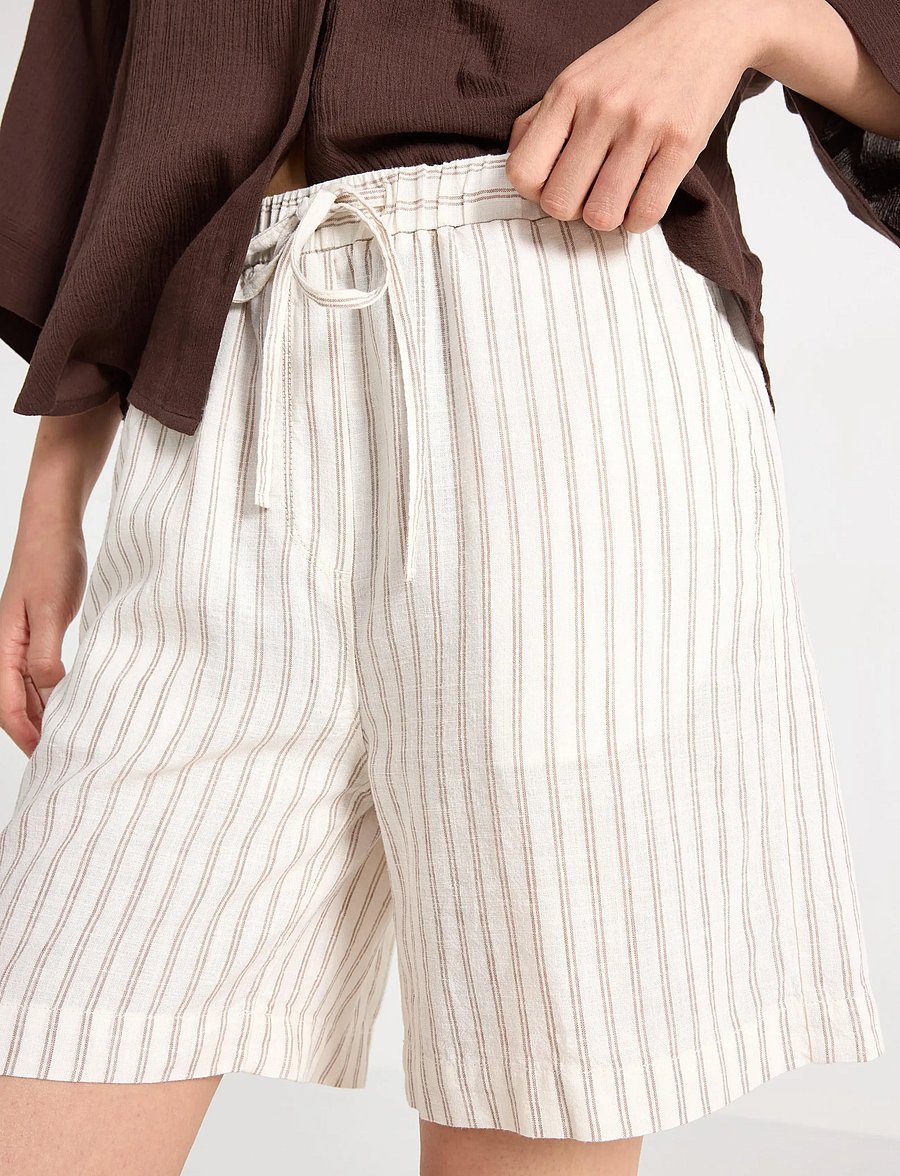 Lindex - Shorts in linen blend - lniane spodenki - light white - 4