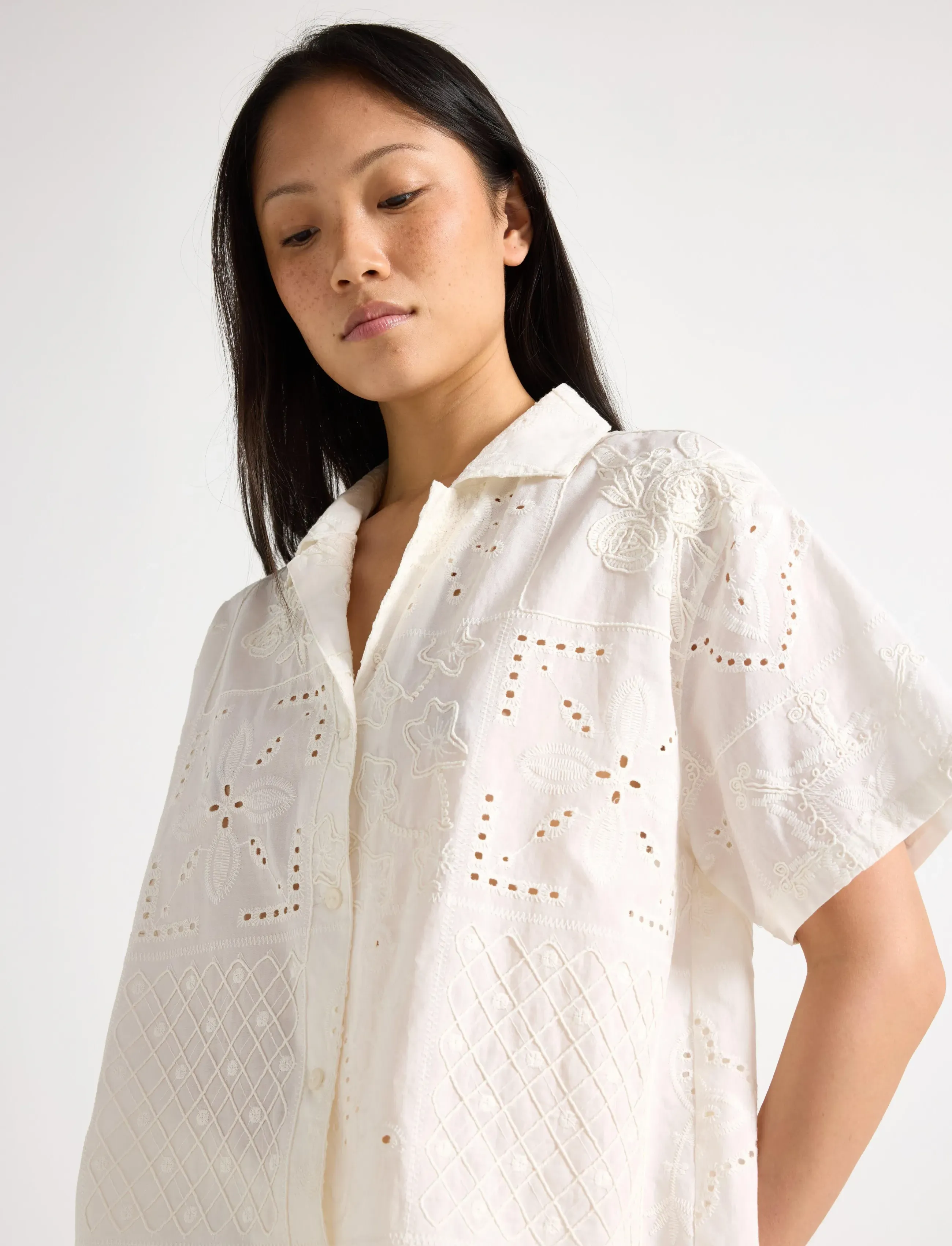 Lindex - Shirt with broderie anglaise - short-sleeved shirts - off white - 4