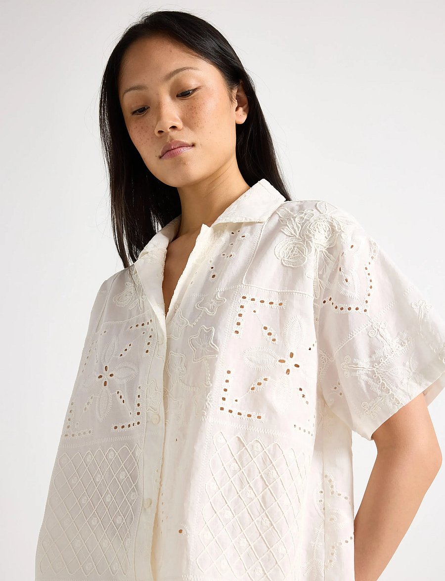 Lindex - Shirt with broderie anglaise - kortærmede skjorter - off white - 4