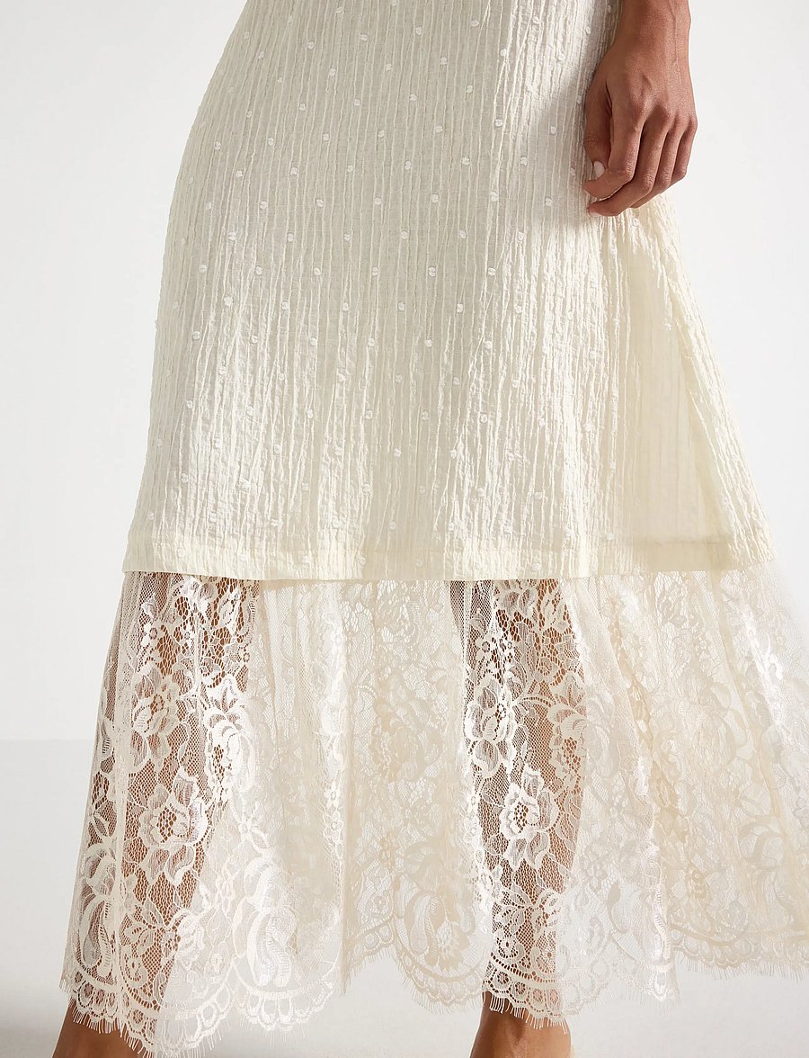 Lindex - Midi slip dress with lace detail - vabalt langevad slip-kleidid - light beige - 4