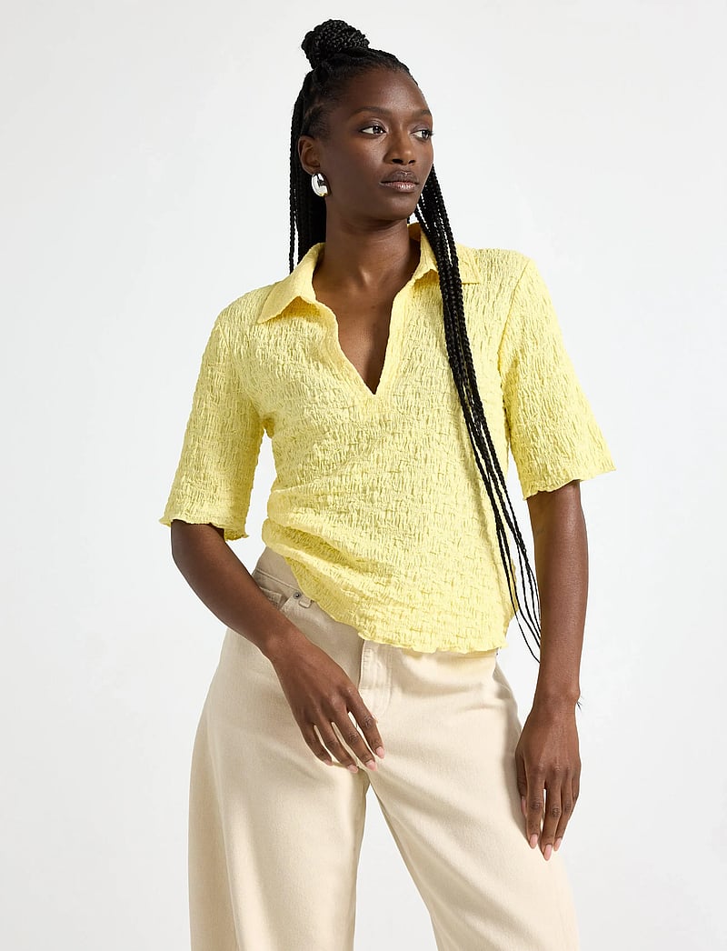 Lindex - Short-sleeved top - poloshirts - light yellow - 0