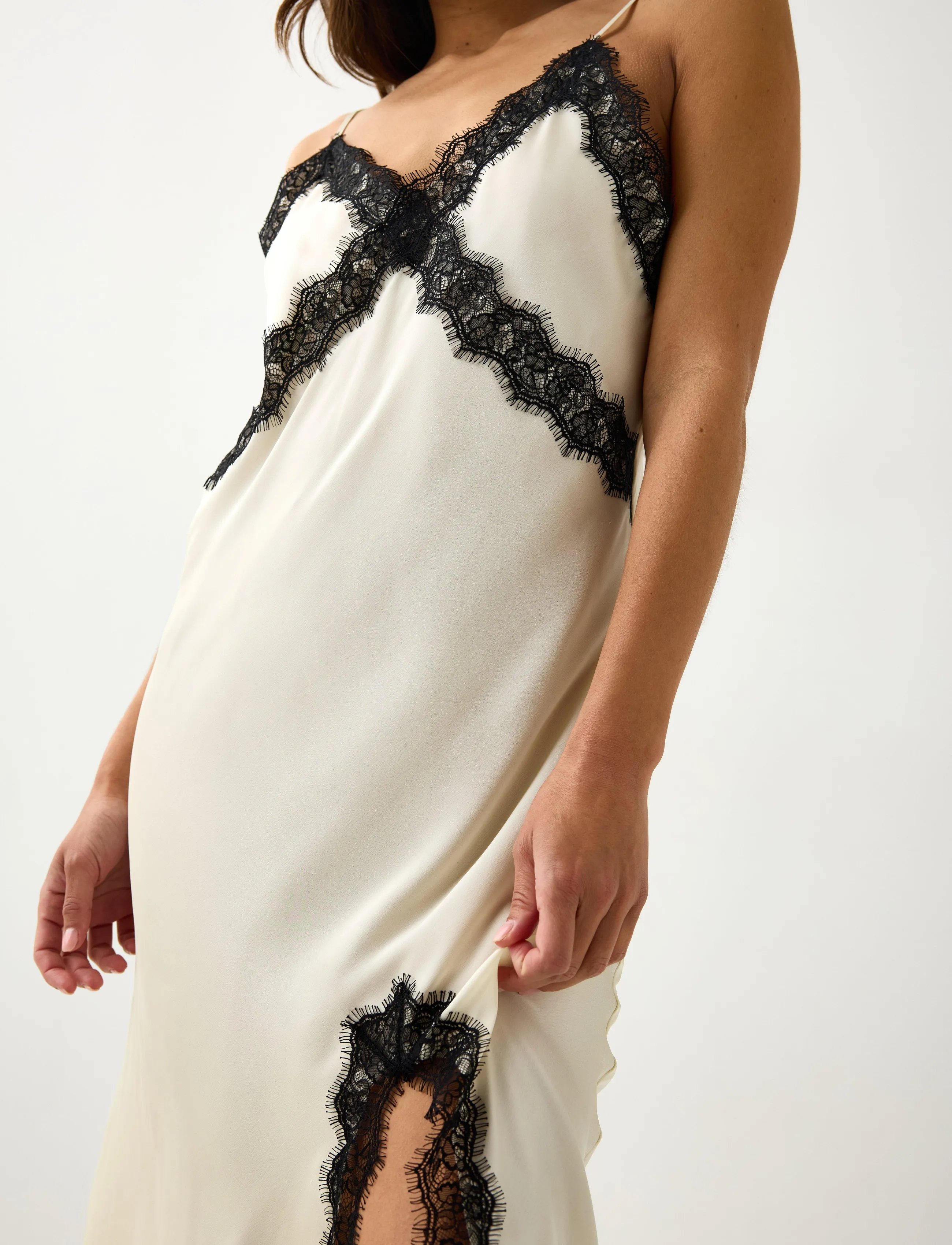 Lindex - Nightdress in satin with lace trim - Öösärgid - dusty white - 4