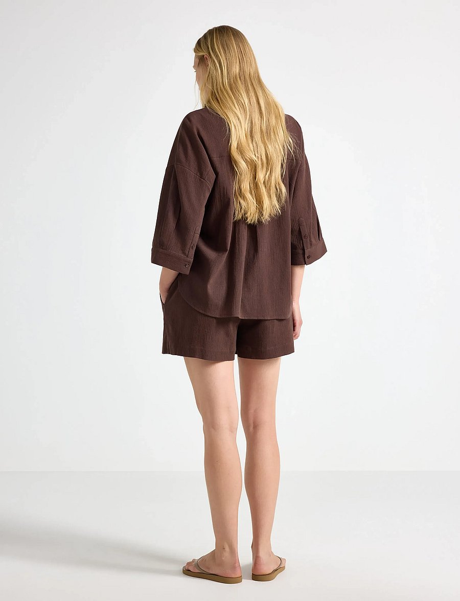 Lindex - Crinkled shorts - casual shorts - dark dusty brown - 3