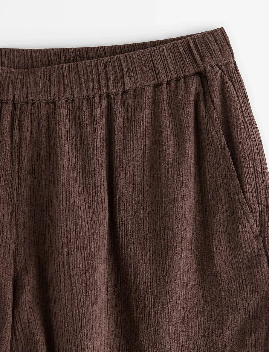 Lindex - Crinkled shorts - casual shorts - dark dusty brown - 5