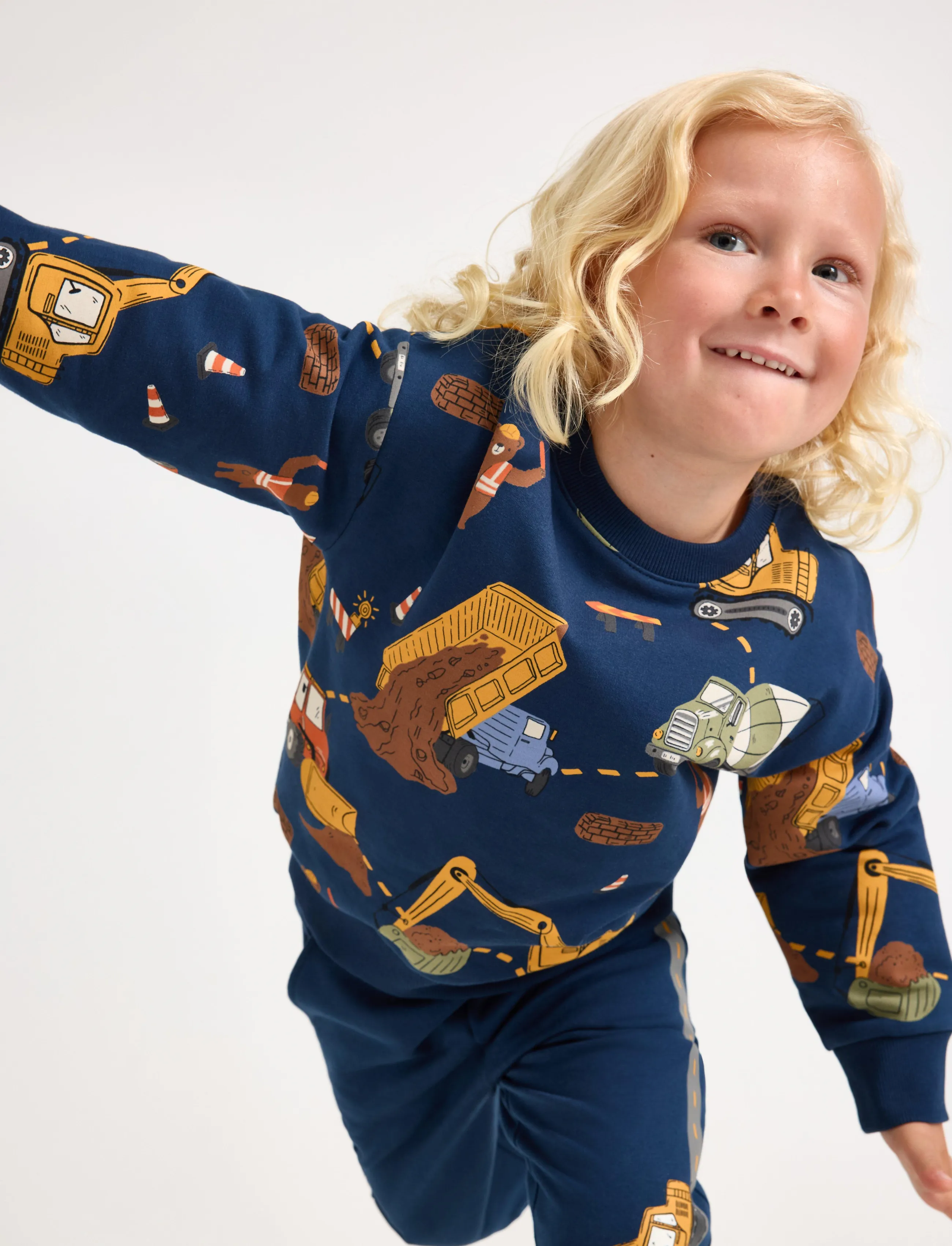 Lindex Sweatshirt With Brushed Inside, Børn, Byggeplads Print Sweatshirt, Navy, Str: 122