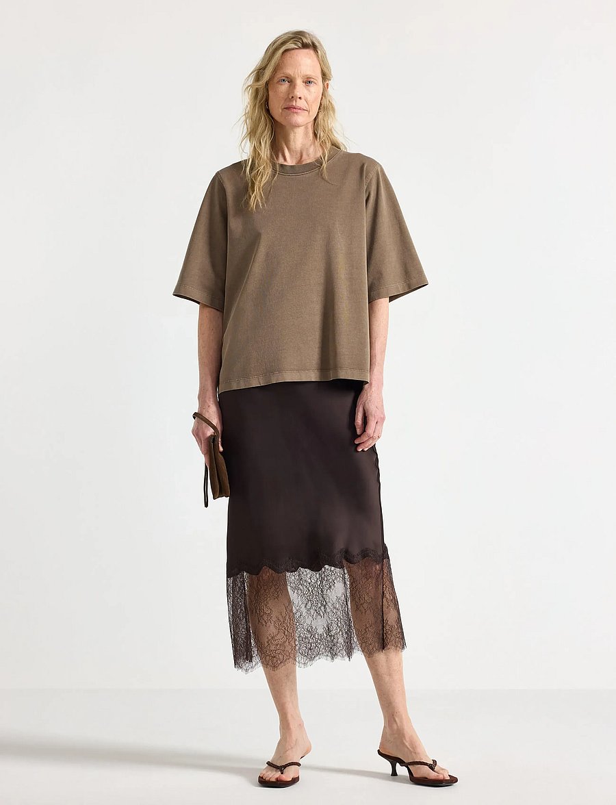 Lindex - Midi skirt in satin - satīna svārki - dark brown - 0