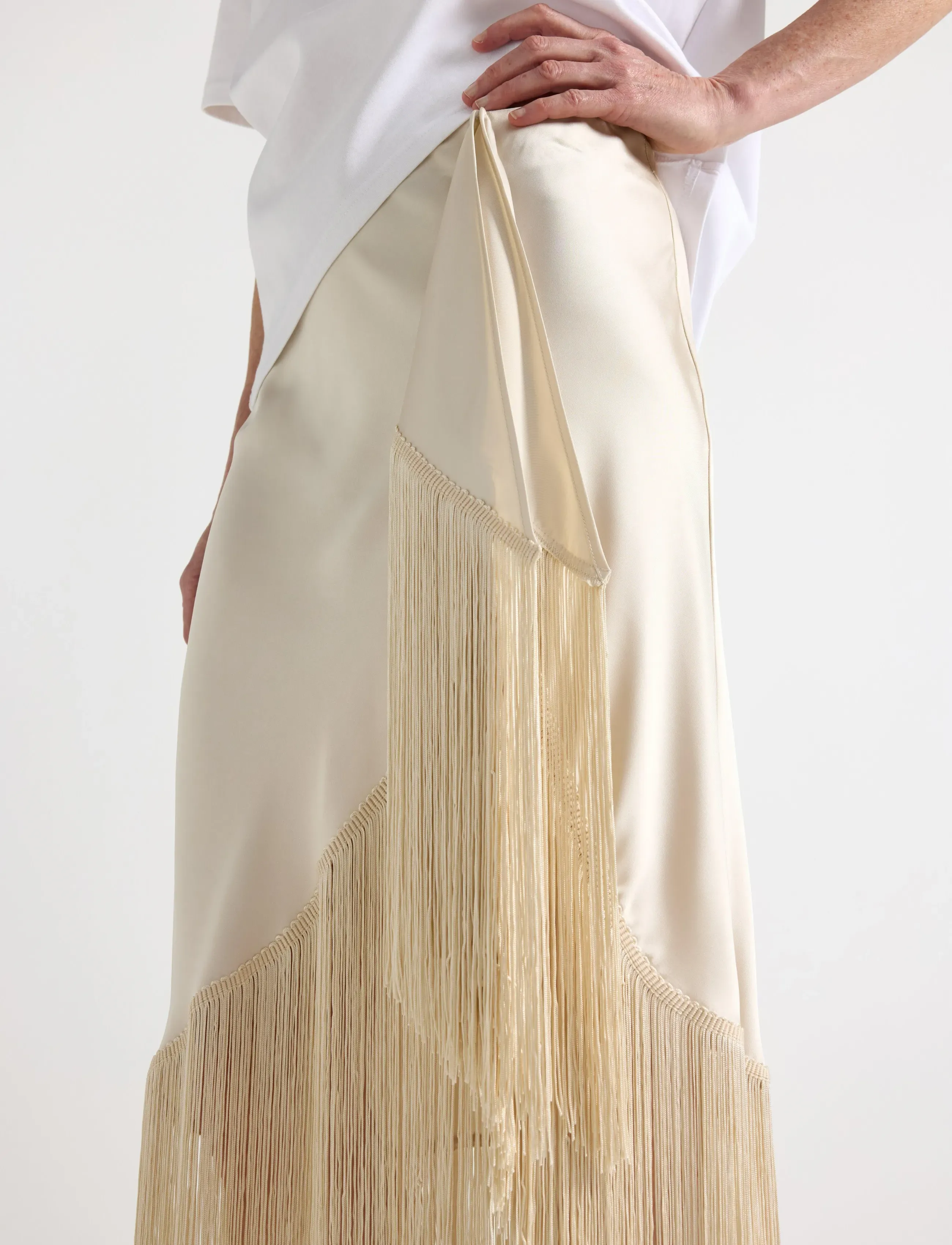 Lindex - Skirt in satin - satengskjørt - light beige - 4