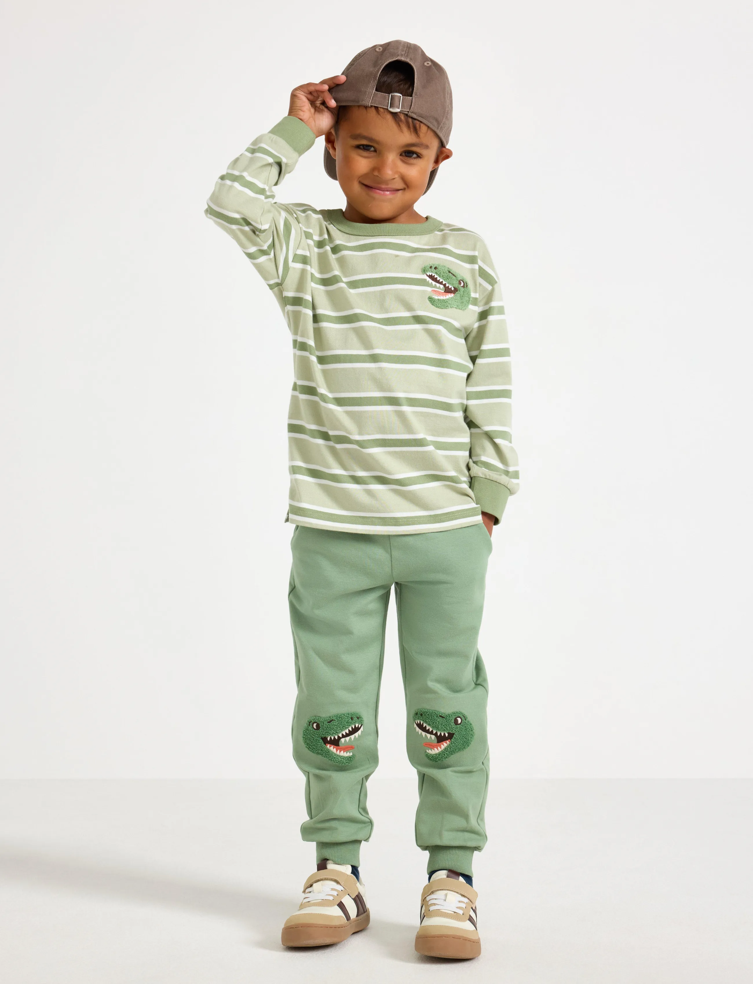 Lindex Joggers With Brushed Inside, 122, Unterteile, Khakigrün - Sweatpants, Kinder