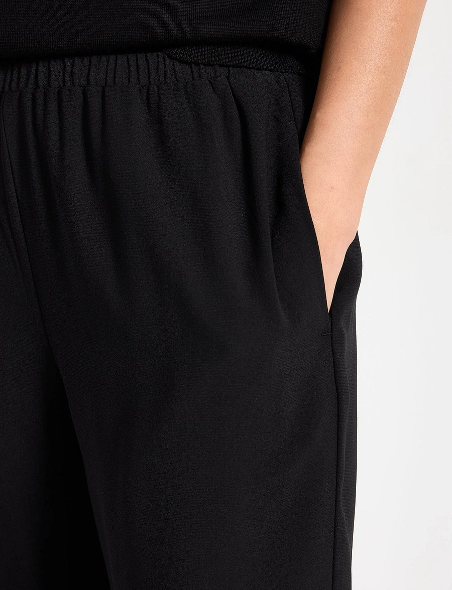 Lindex - STRAIGHT Bella cropped trousers - raka byxor - black - 4